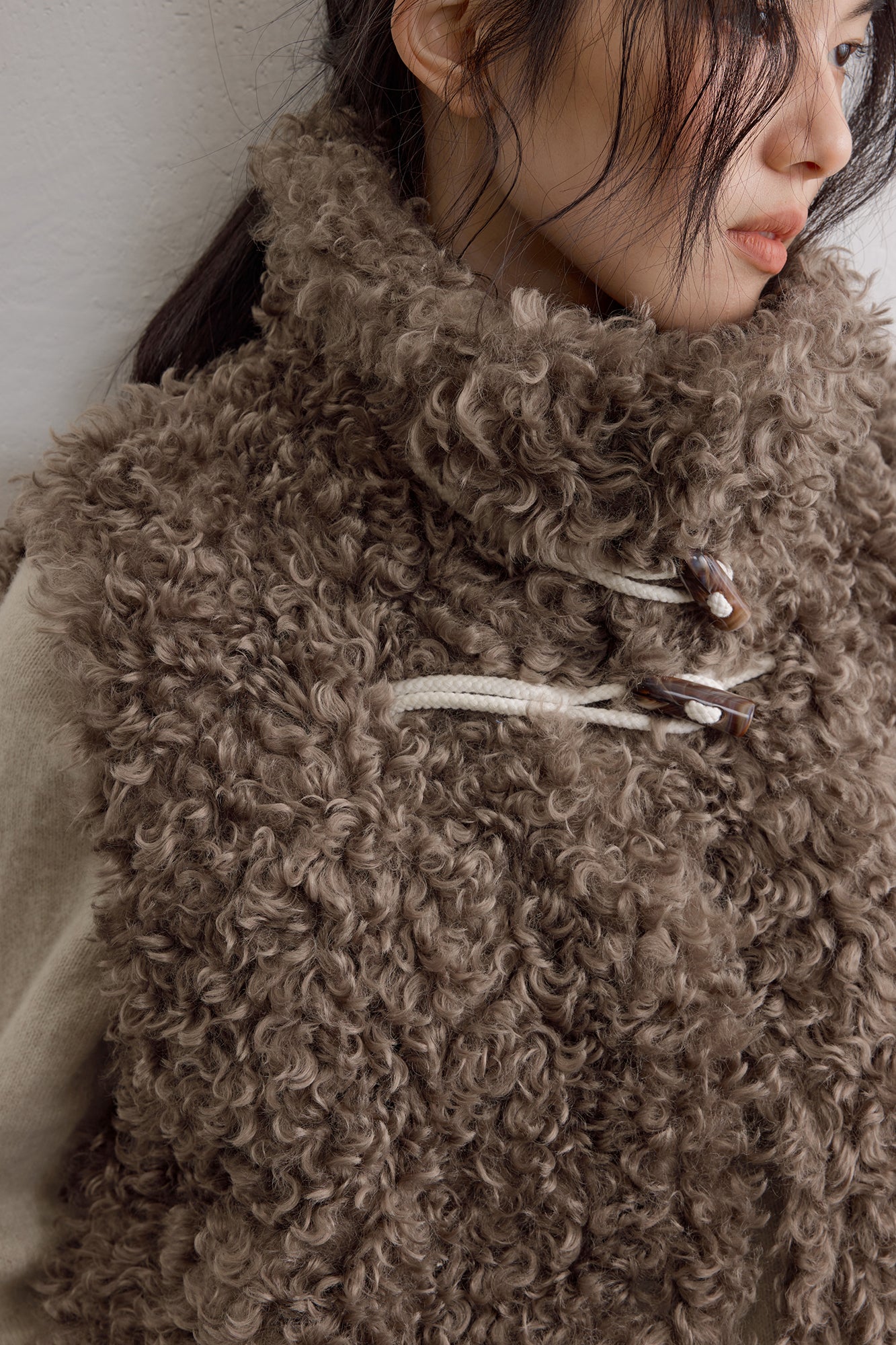 SAME FLOW Curly Faux Shearling Toggle Vest