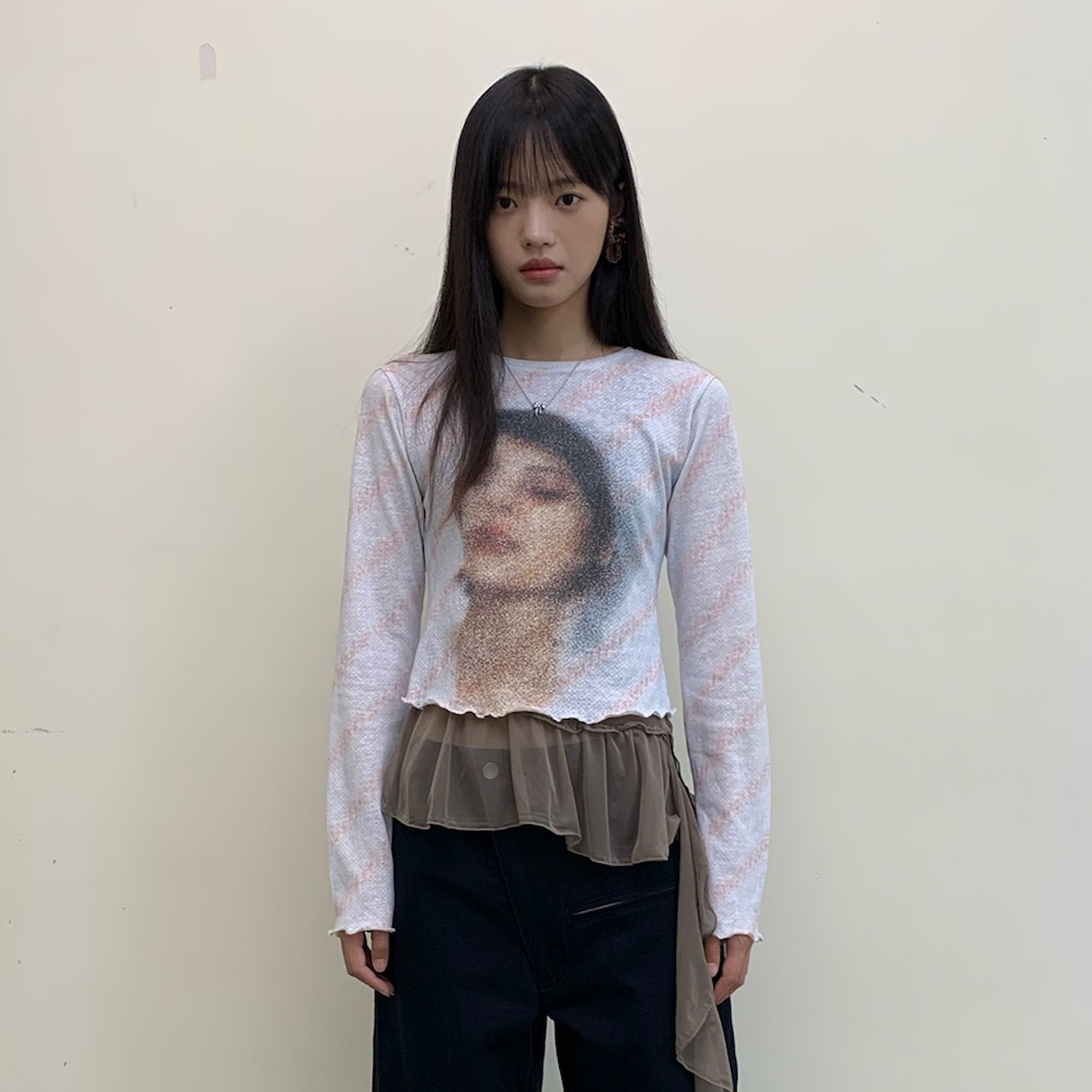NEVERSEEZ Blurred Portrait Diagonal-Stripe Long-Sleeve Tee