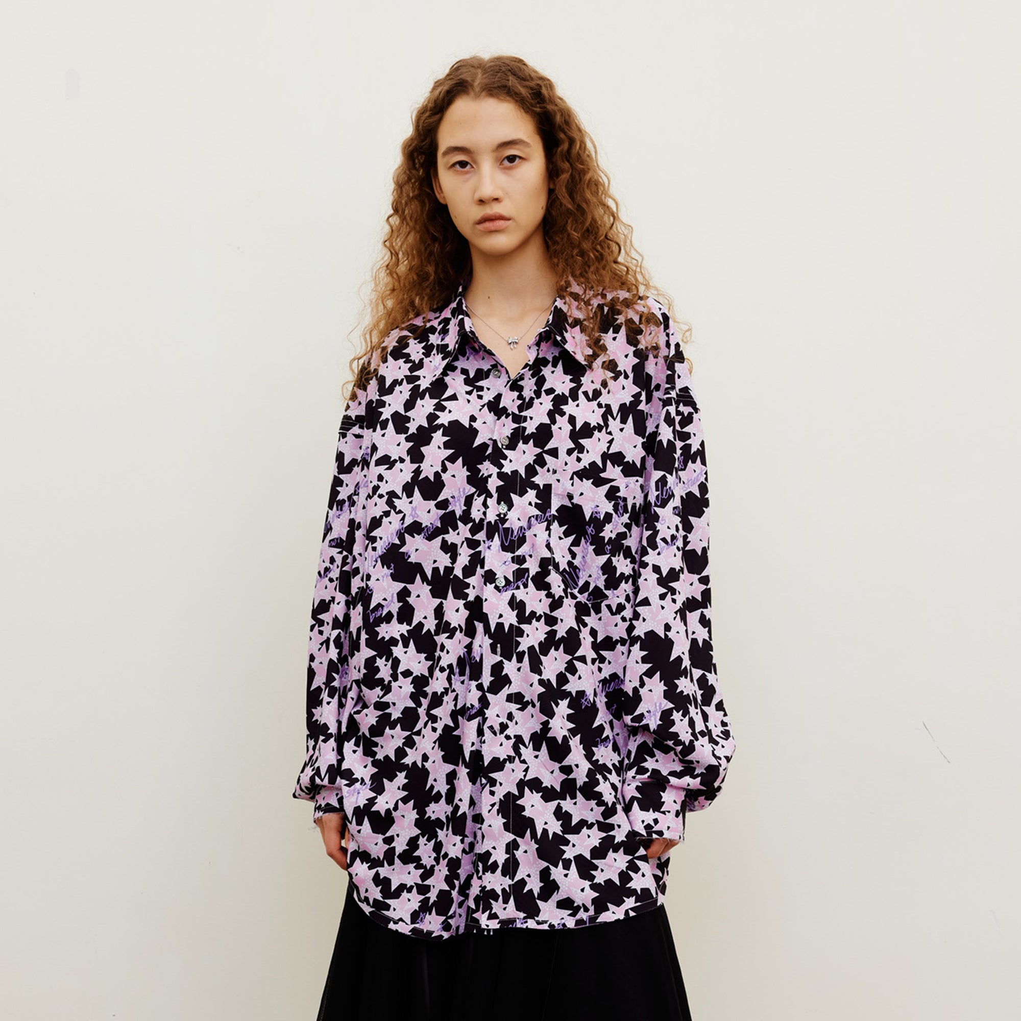 NEVERSEEZ Full-Print Contrast Star Shirt