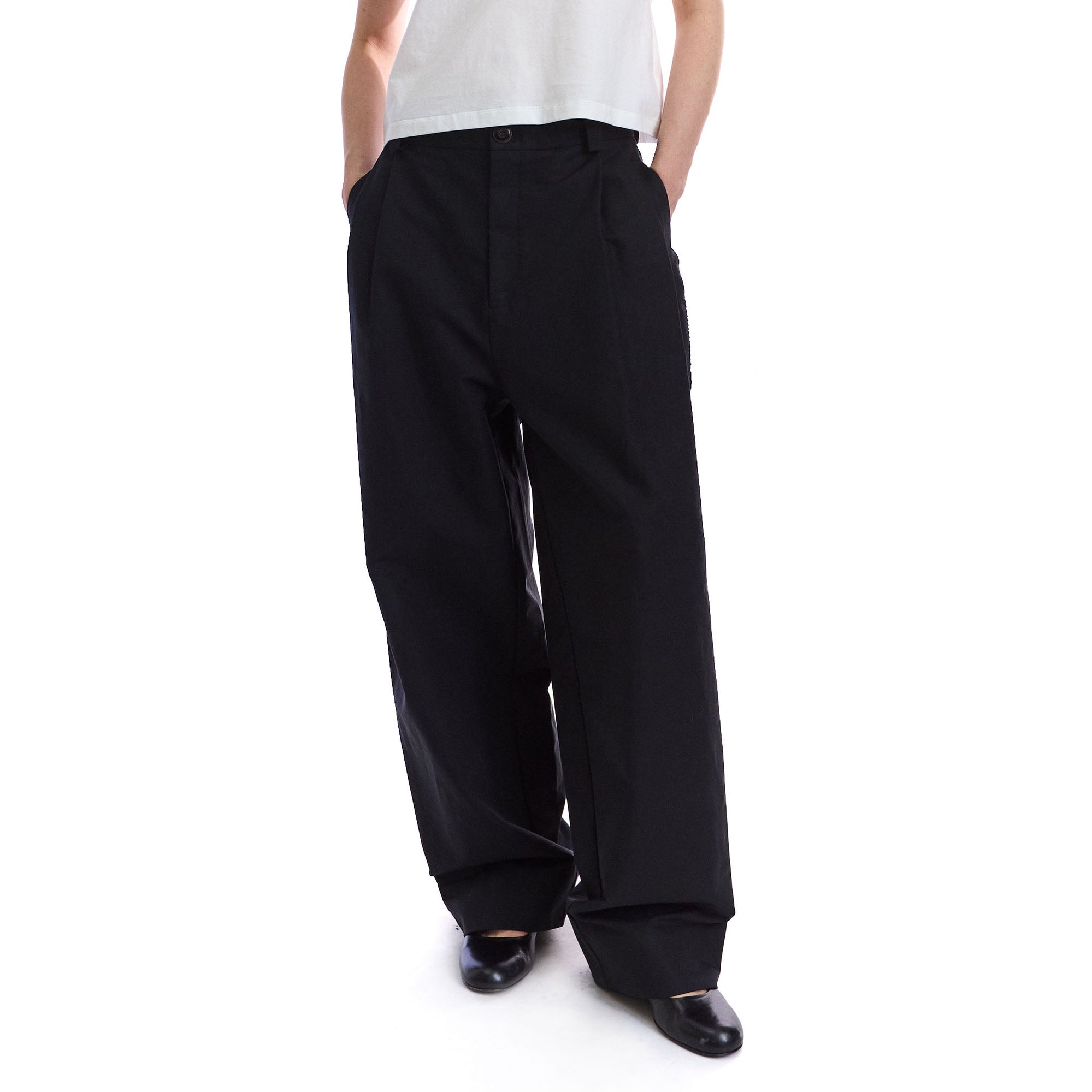 NEVERSEEZ Embroidered Stitched Pleated Barrel Trousers
