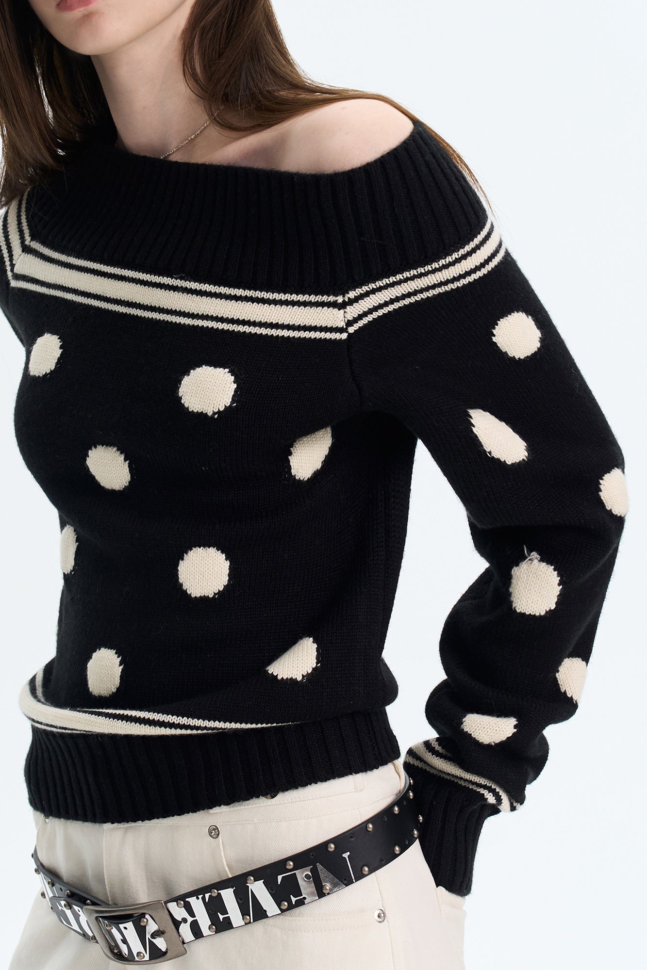 THE NEVERMORE Contrast Polka Dot Off-Shoulder Sweater