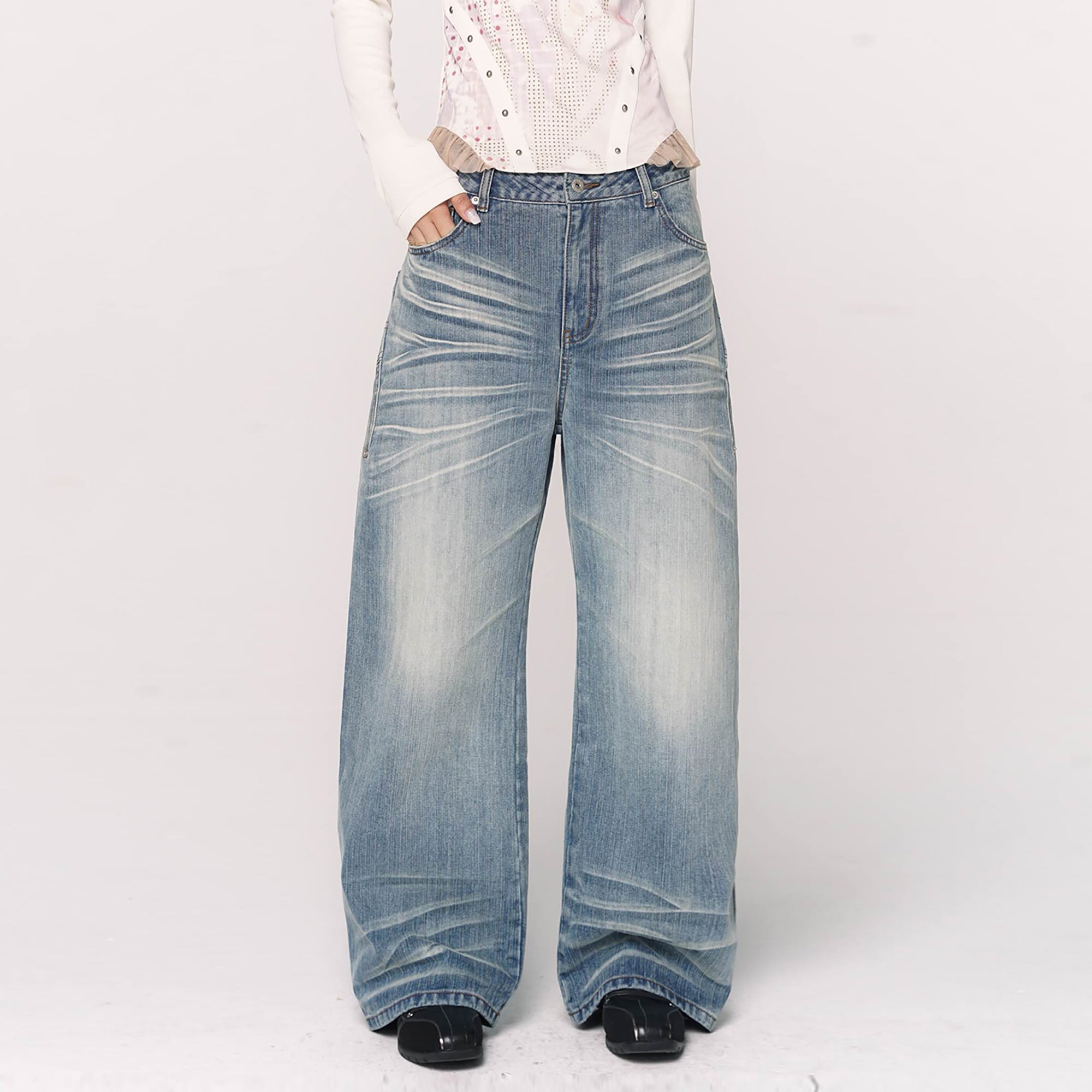 CONFUN Retro Whiskered Curved-Leg Oversized Jeans