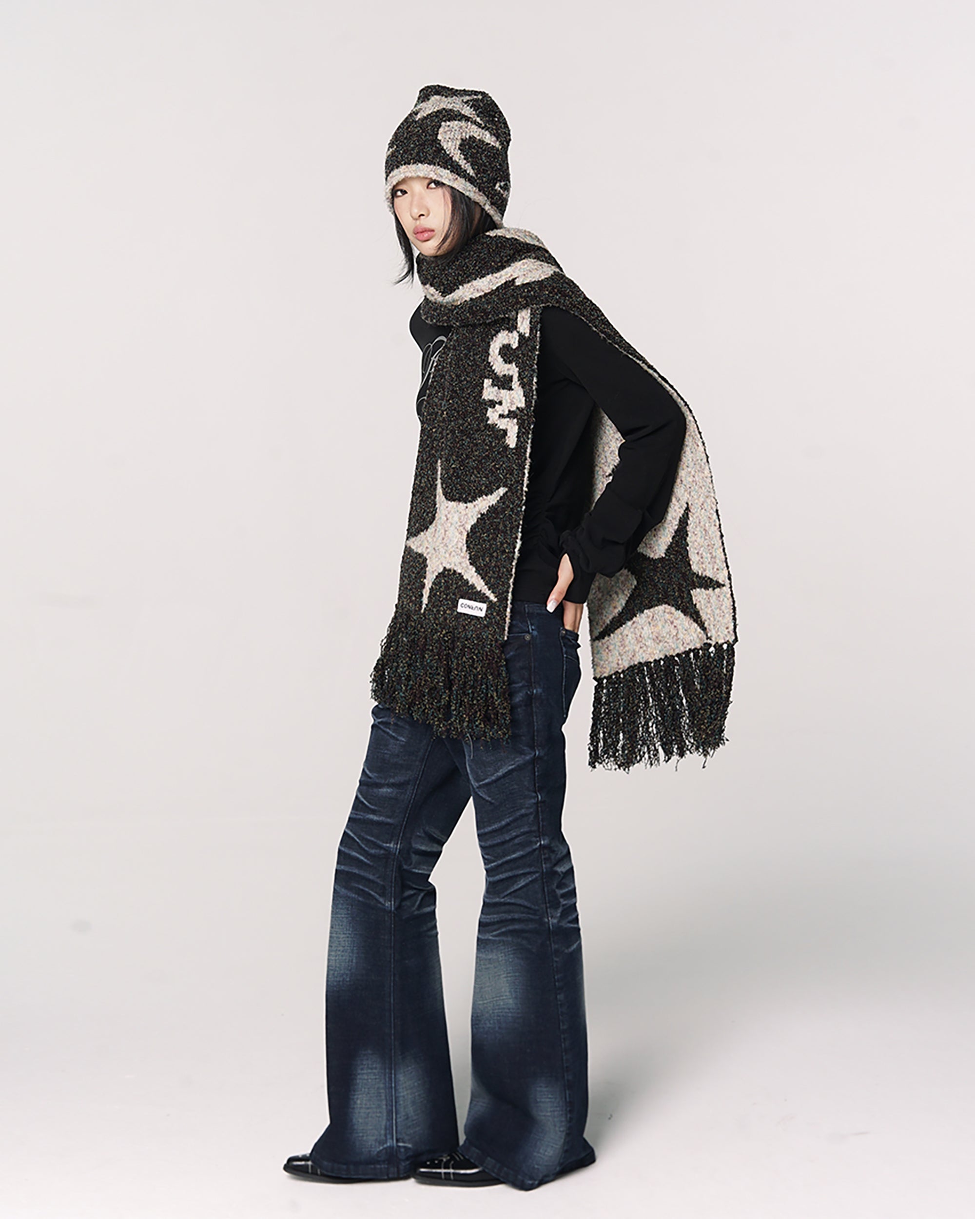 CONFUN Retro Star Bouclé Knit Scarf & Beanie