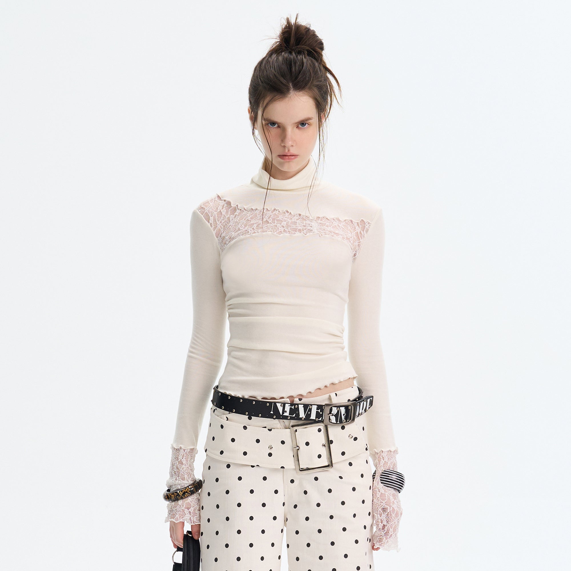 THE NEVERMORE Ruched Lace Spliced Long-Sleeve Tee