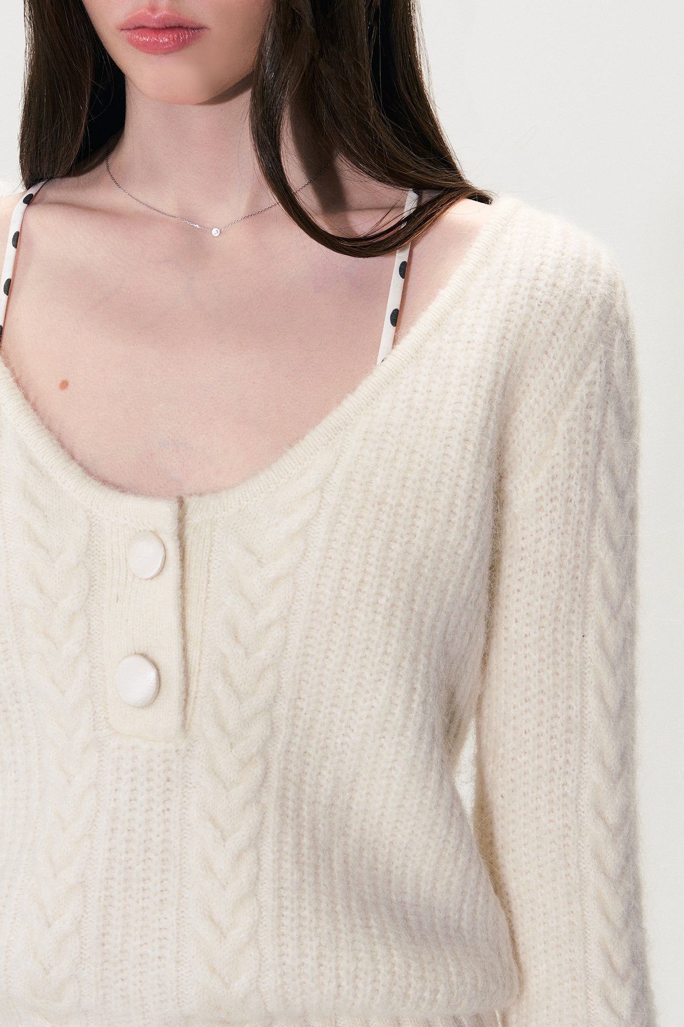 THE NEVERMORE Buttoned V-Neck Cable Knit Sweater