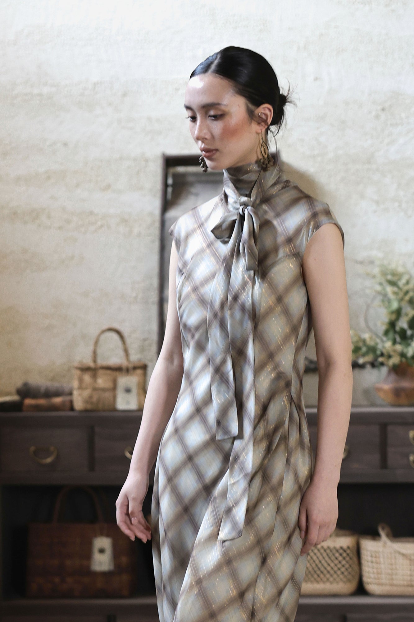 WUHEYIZUO Argyle Scarf-Neck Maxi Dress