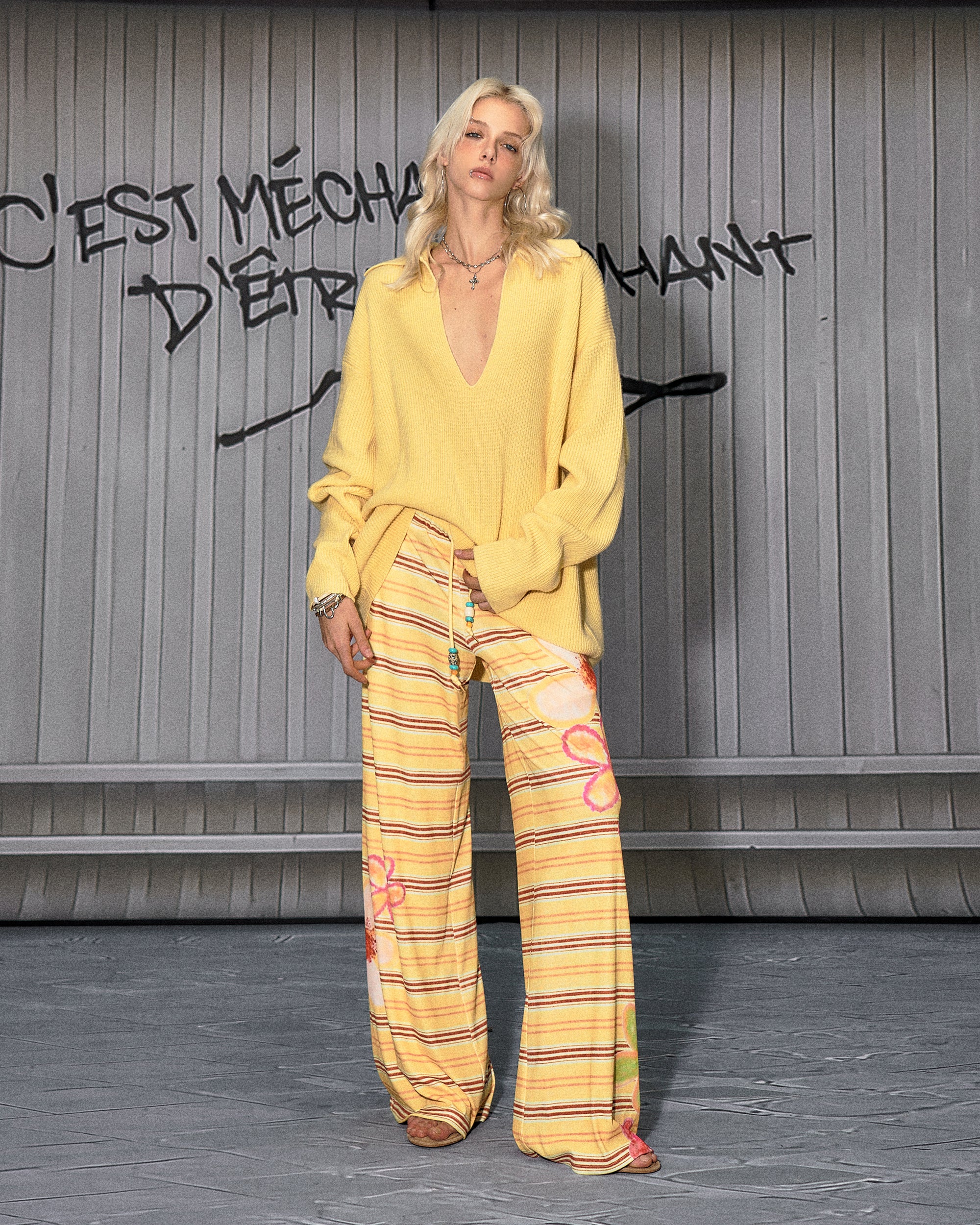 THE NEVERMORE Deep-V Ribbed Slouchy Pullover