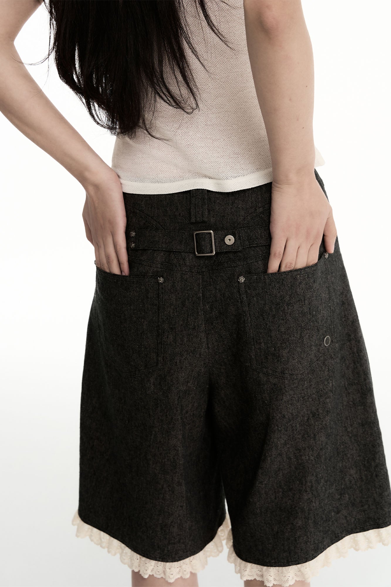 CONFUN Studded Lace-Hem Linen-Cotton Shorts