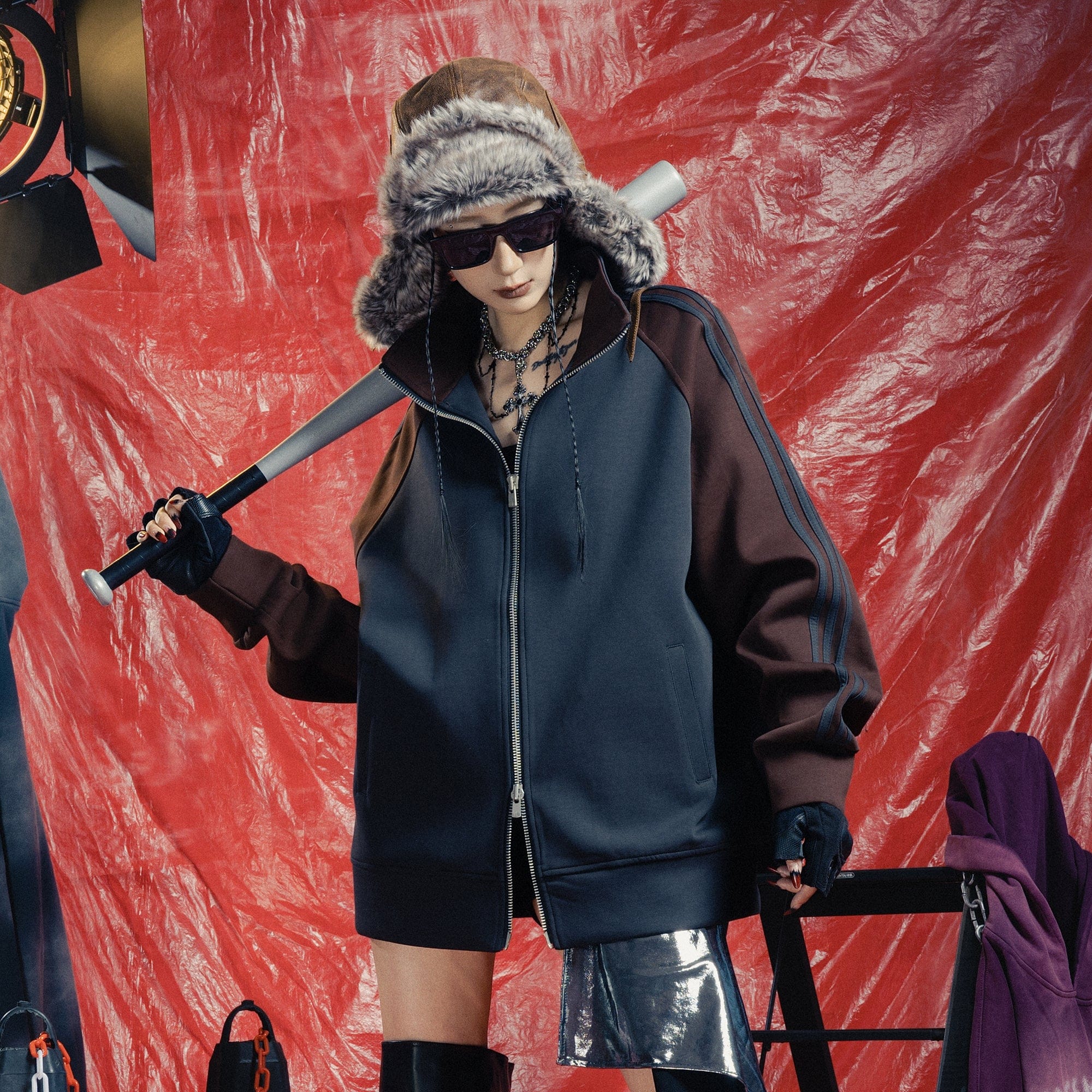 MOGONGSHE Contrast Paneled Raglan Track Jacket