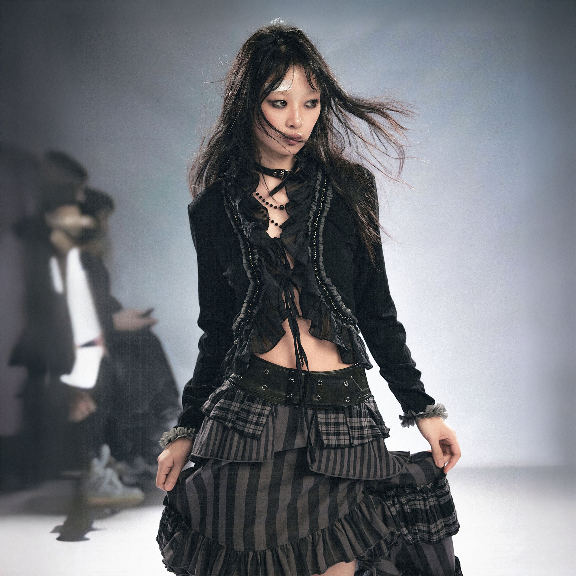 CESTNOUS Ruffle Lace-Up Long-Sleeve Corset Top