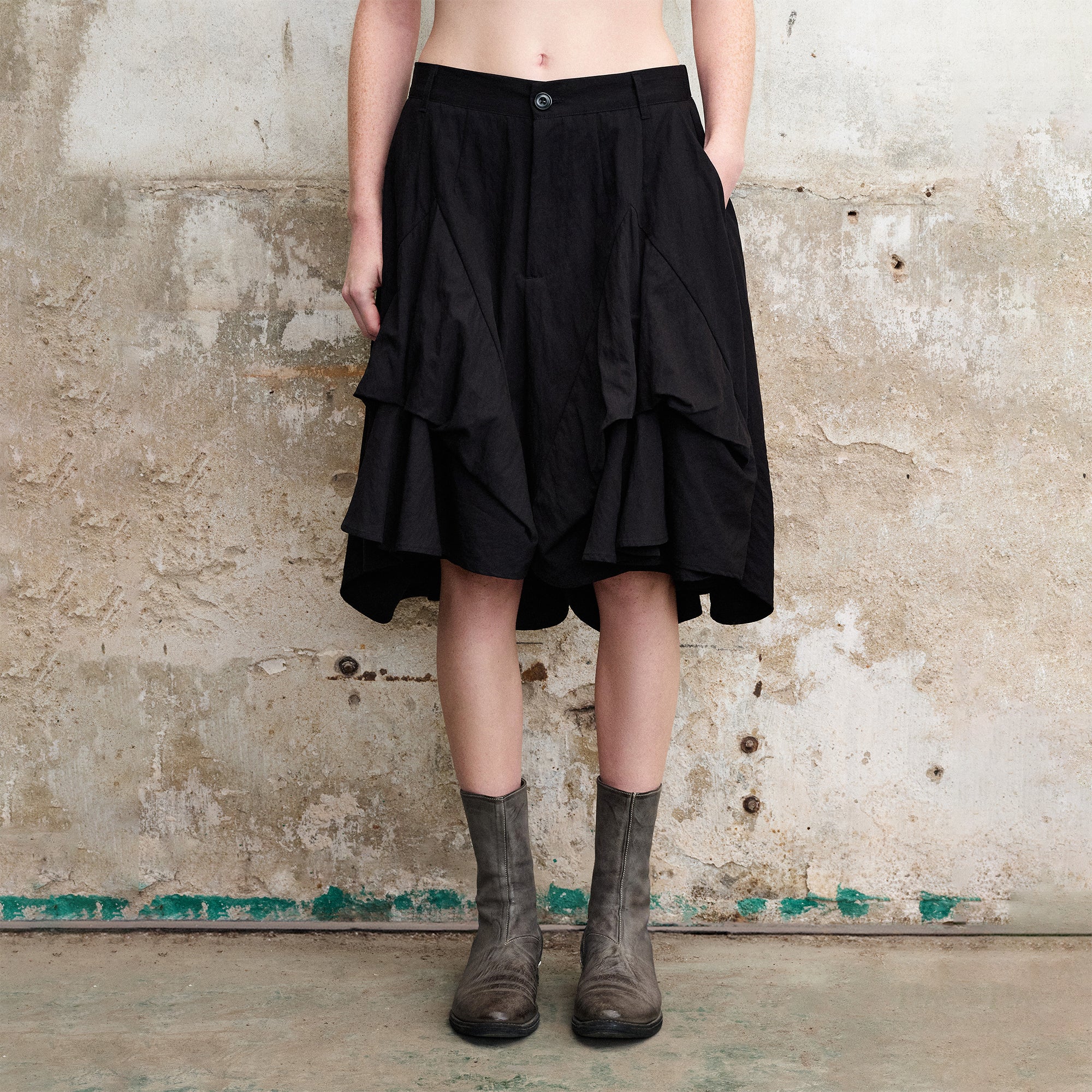ILNya Nieternite Nifutur Layered Asymmetrical Skort Black