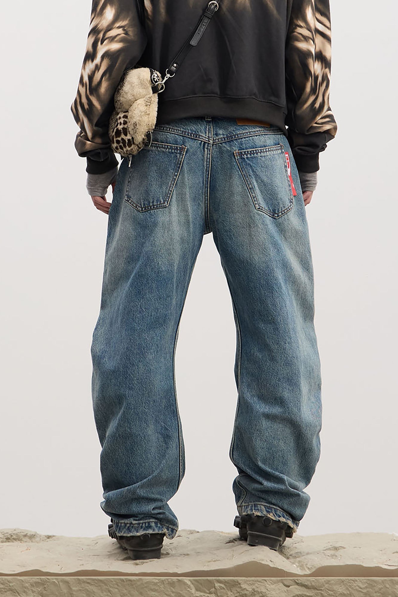 DND4DES Washed Button-Up Balloon-Leg Jeans