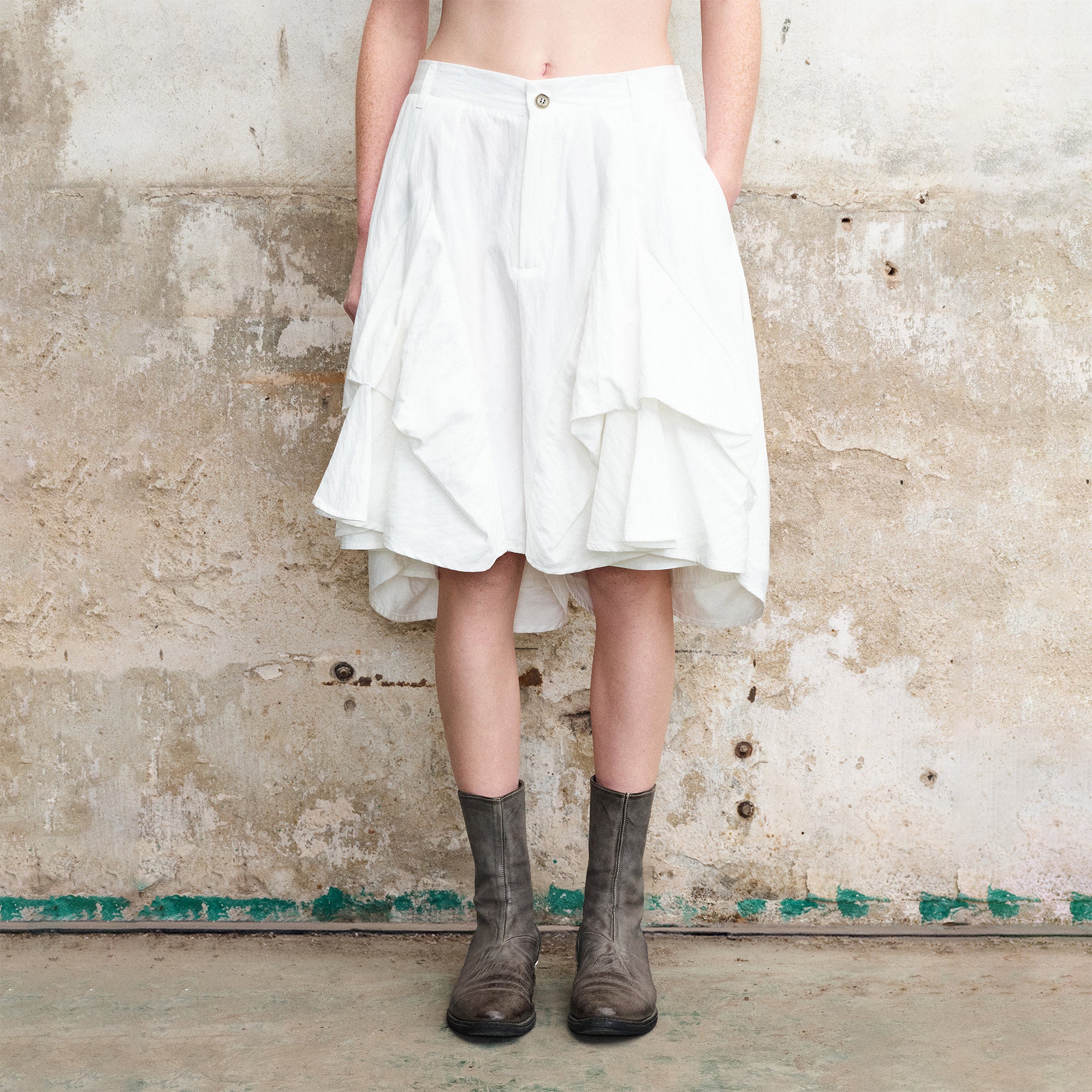 ILNya Nieternite Nifutur Layered Asymmetrical Skort White