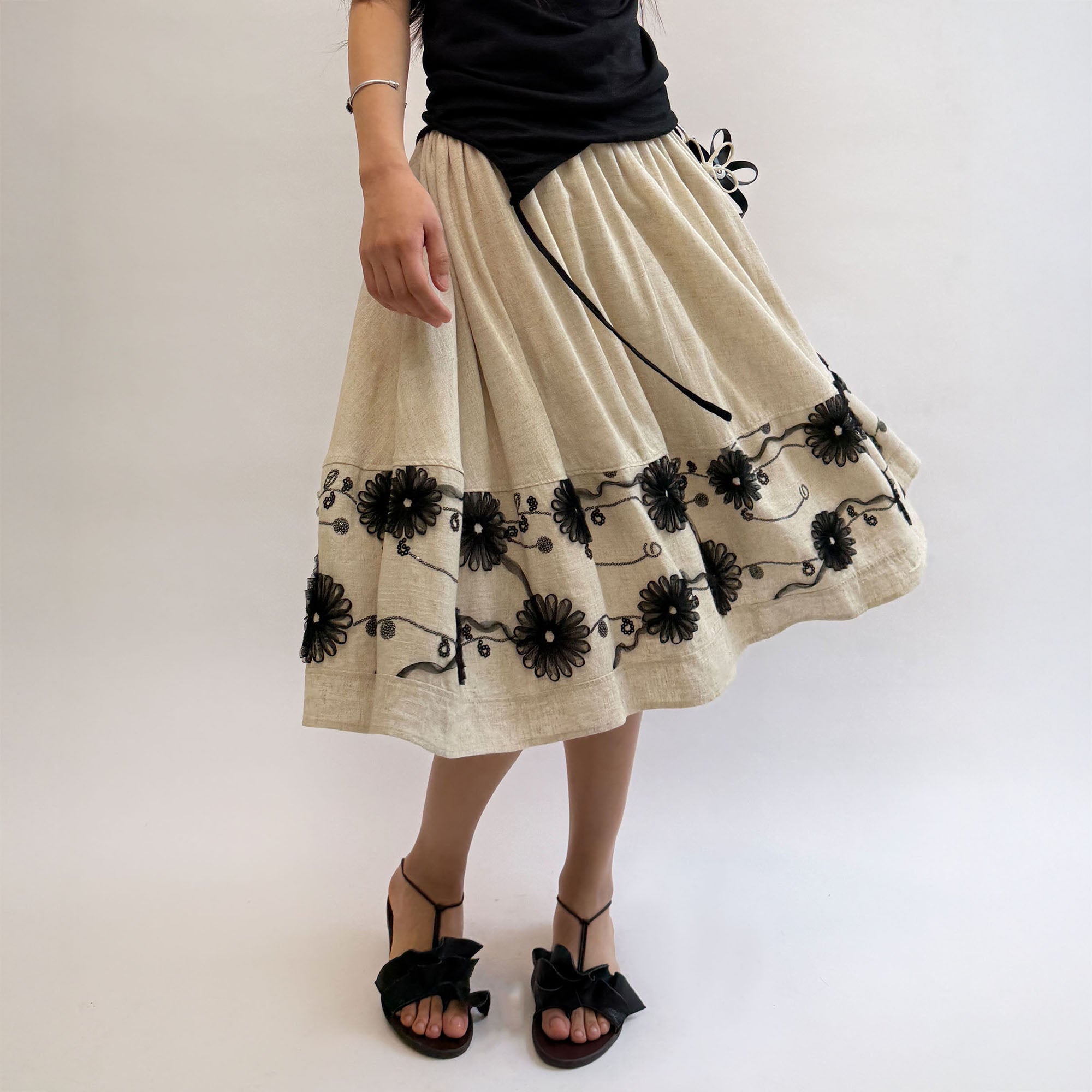 NEVERSEEZ Embroidered Floral Cotton-Linen Midi Skirt