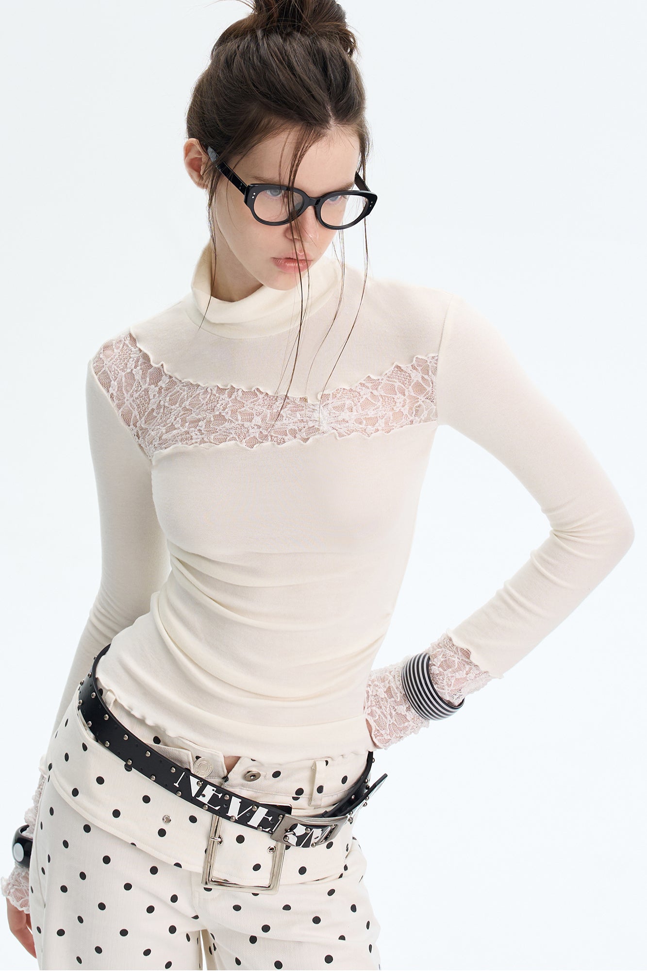 THE NEVERMORE Ruched Lace Spliced Long-Sleeve Tee