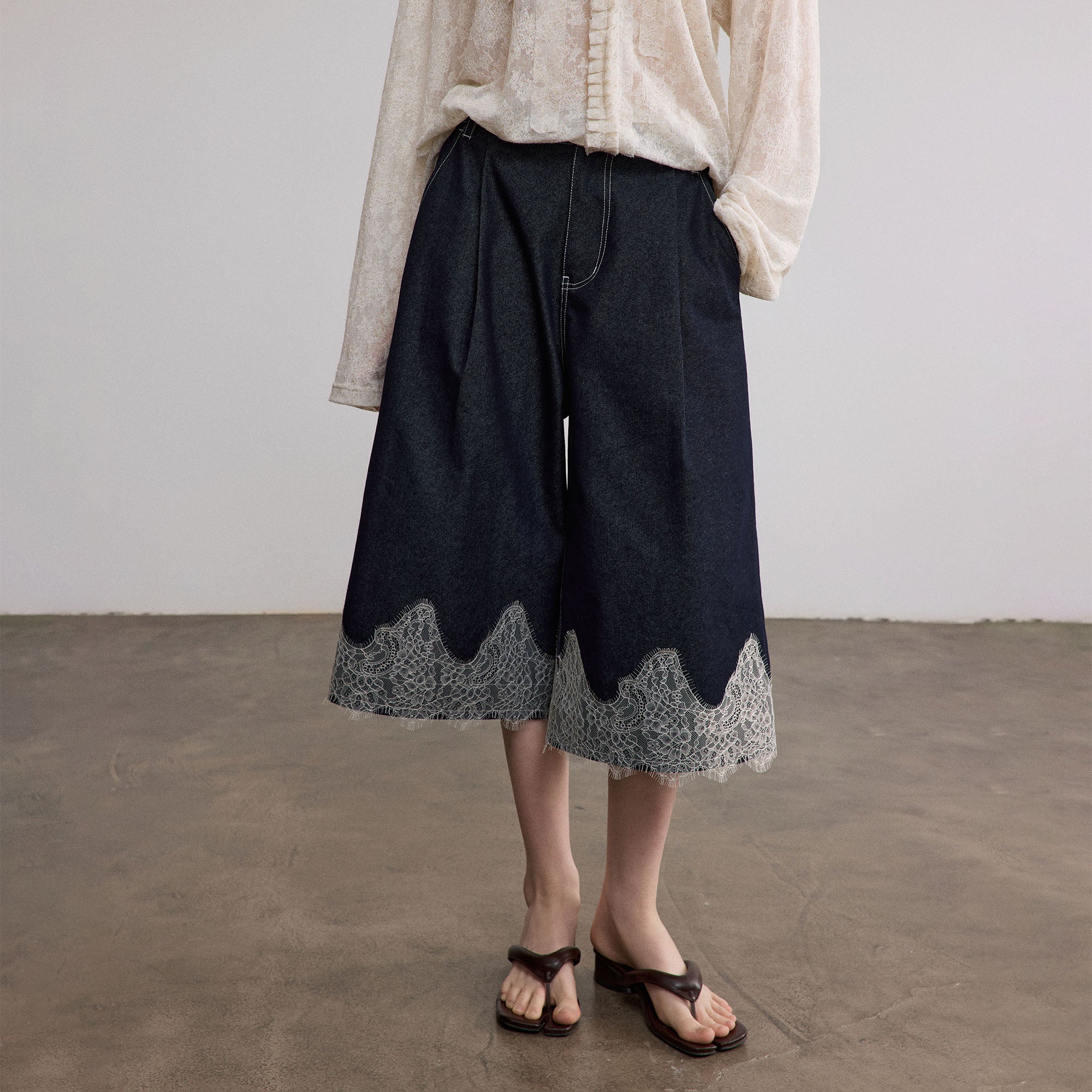 SAME FLOW Lace-Hem Denim Shorts