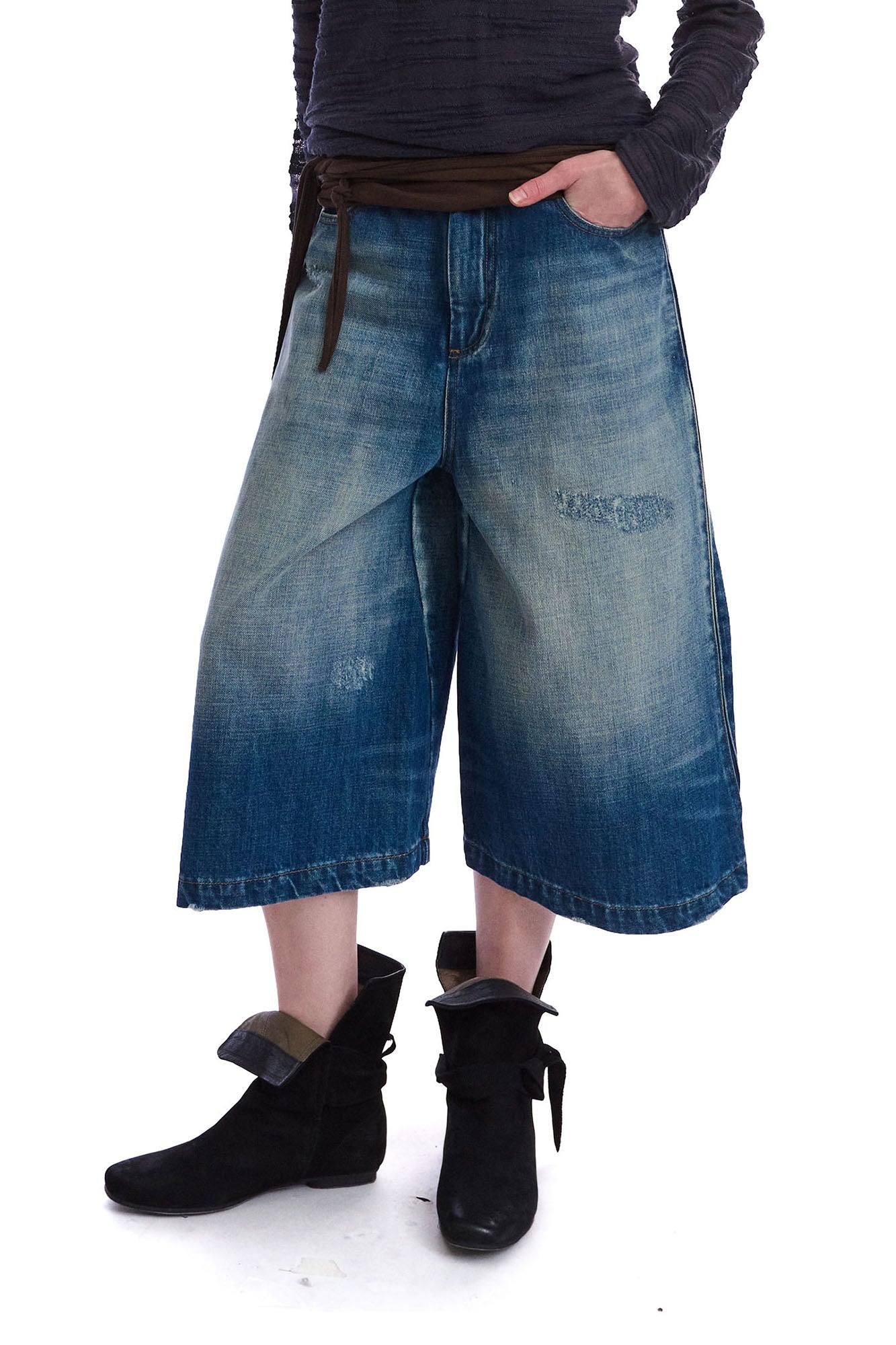 NEVERSEEZ Washed Wide-Leg Denim Shorts