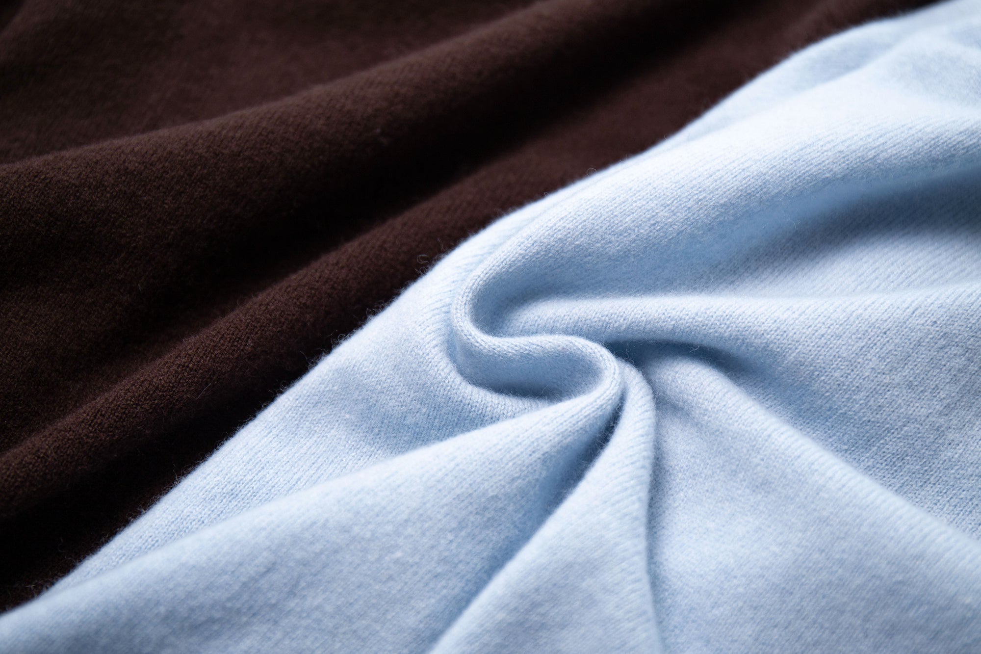 LEONSENSE Contrast Argyle Jacquard Wool Cardigan