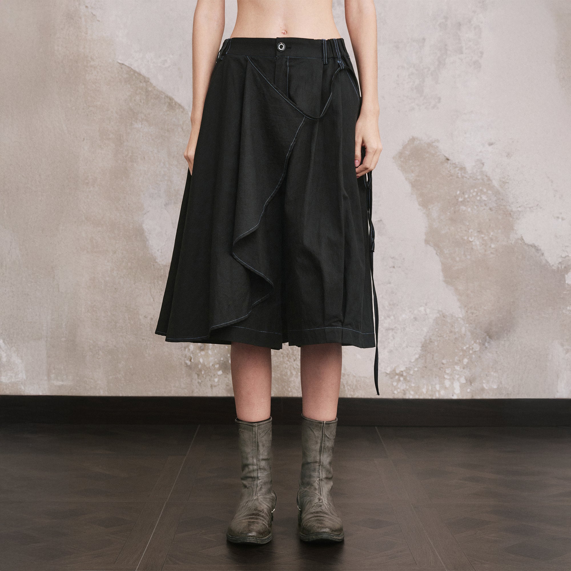 ILNya Nieternite Nifutur Asymmetrical Convertible Draped Shorts