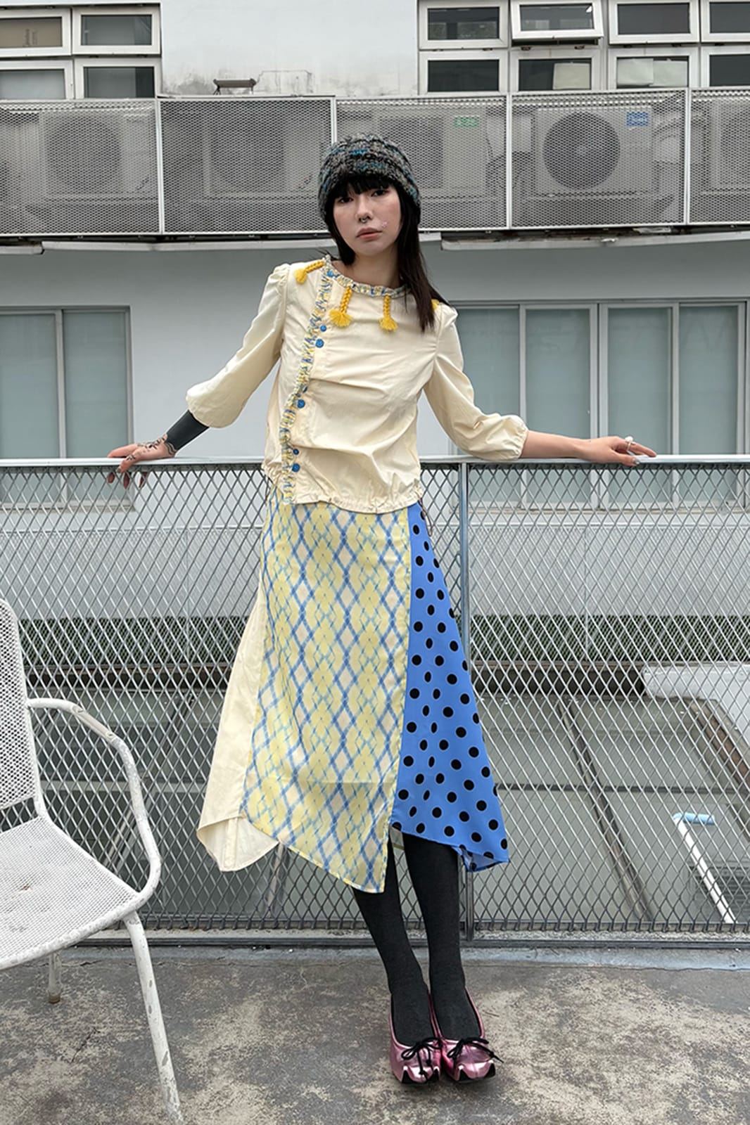 UNSOCIAL NIGHT Asymmetric Tassel-Trim Button Blouse