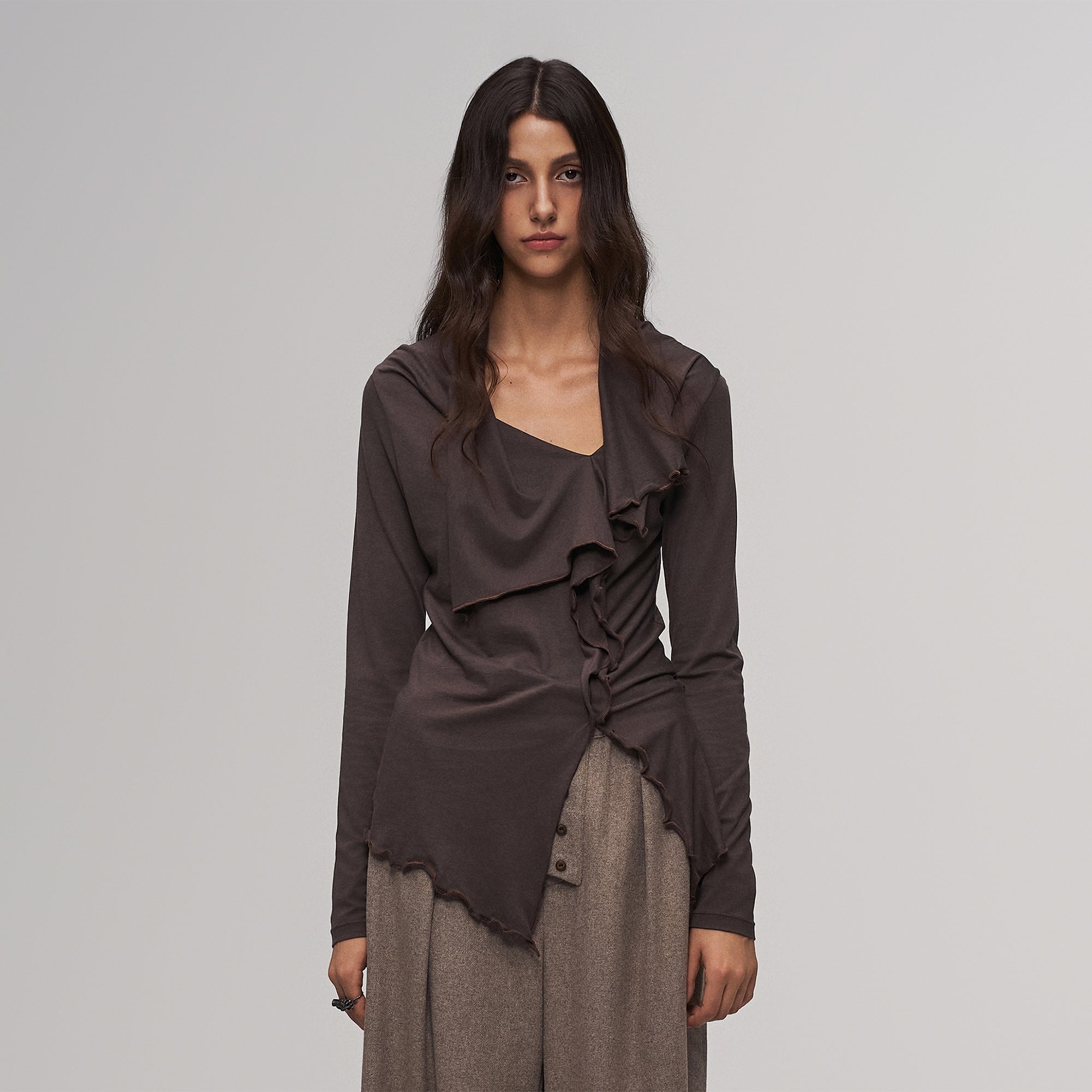 ILNya Nieternite Nifutur Asymmetrical Ruffle Edge Long Sleeve Tee Brown