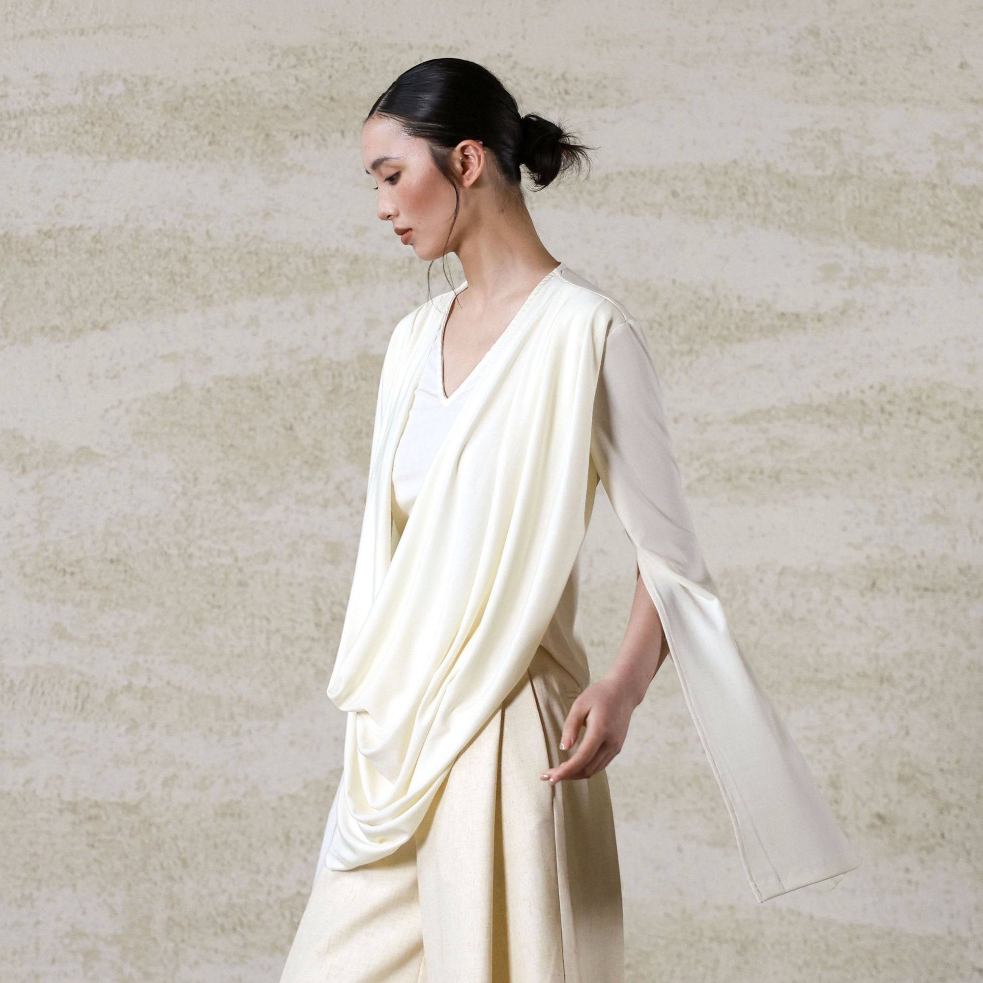 WUHEYIZUO Draped Split-Sleeve Top