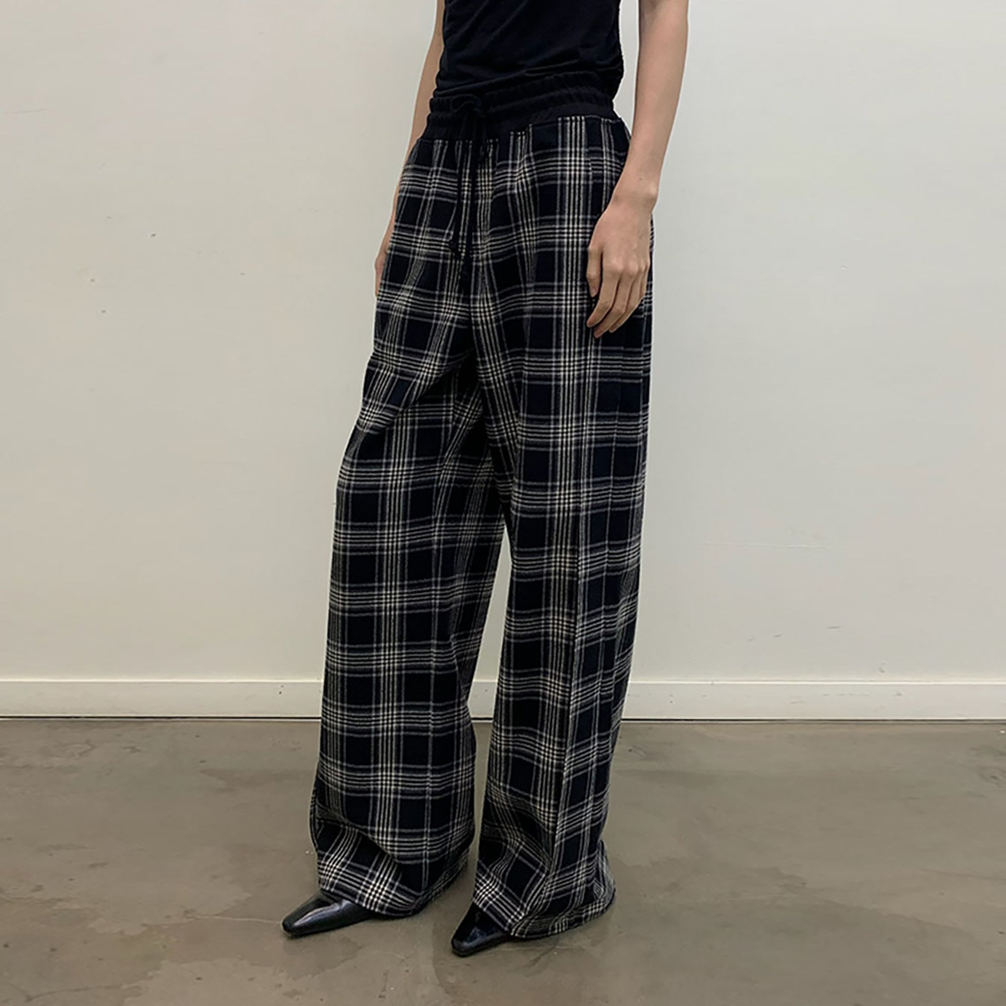 NEVERSEEZ Plaid Ribbed Waist Straight-Leg Pants