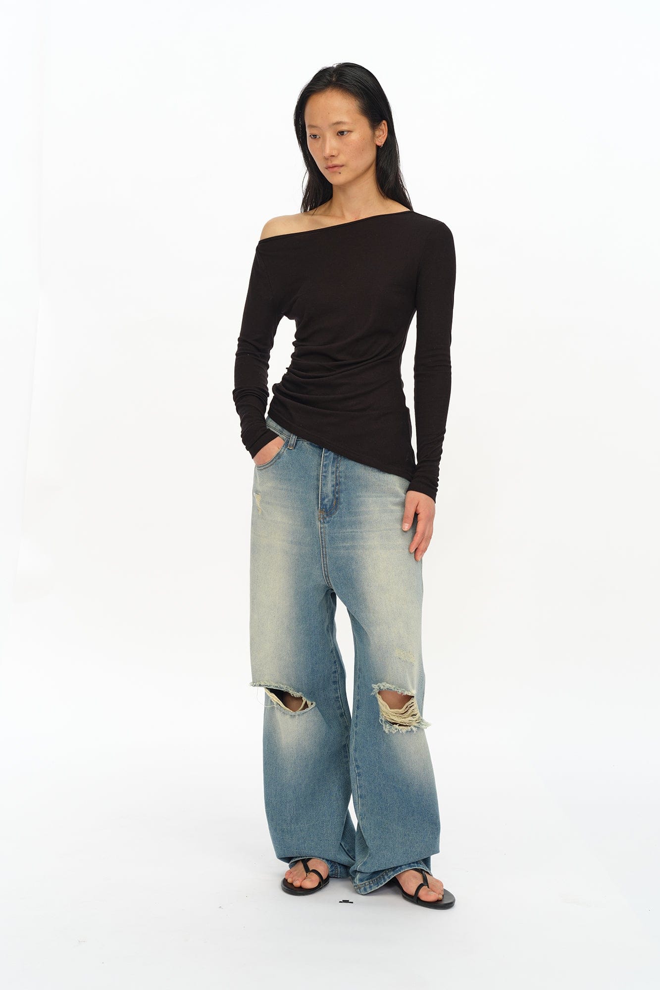 OINIMI Distressed Washed Wide-Leg Jeans