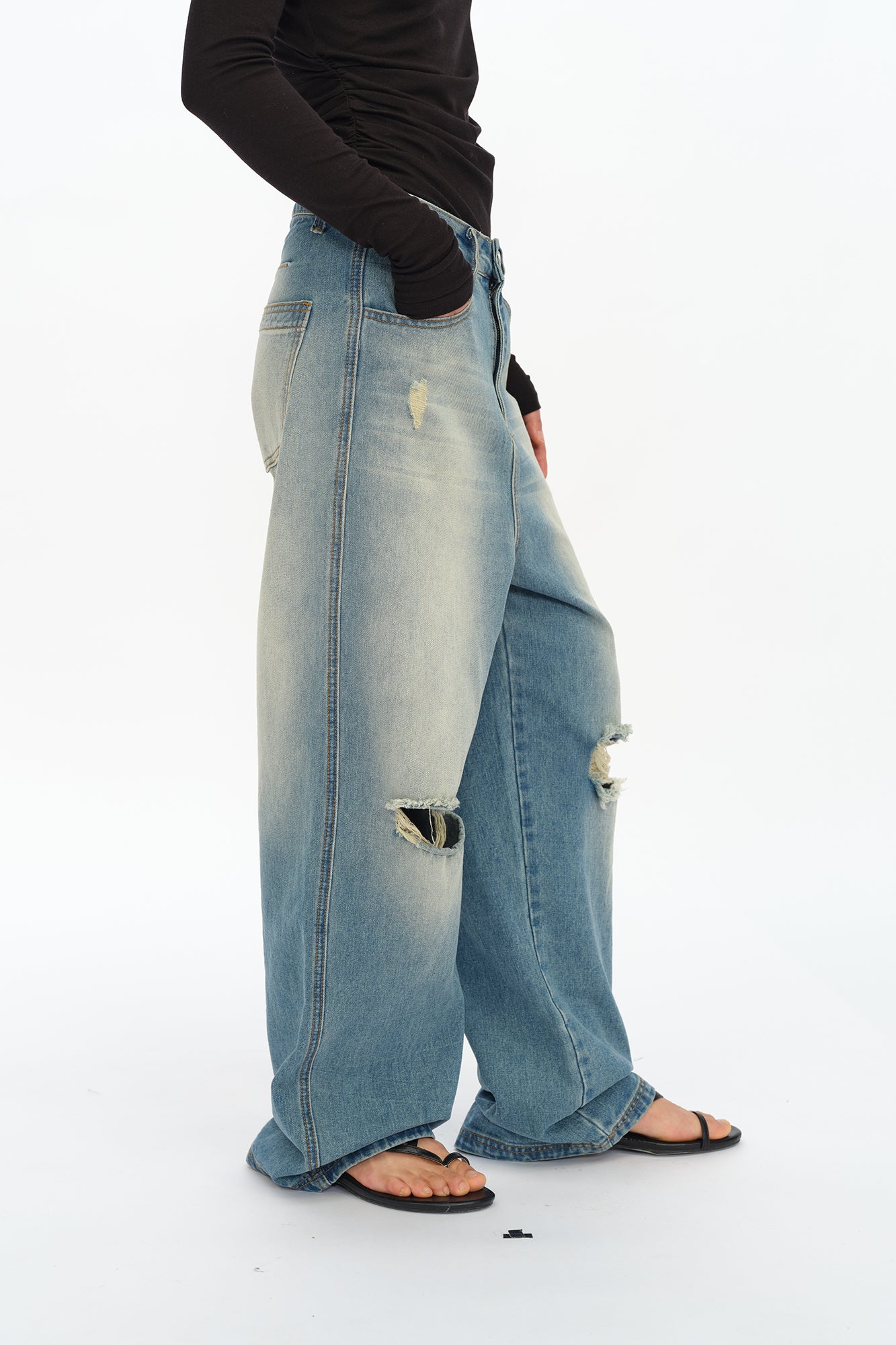 OINIMI Distressed Washed Wide-Leg Jeans
