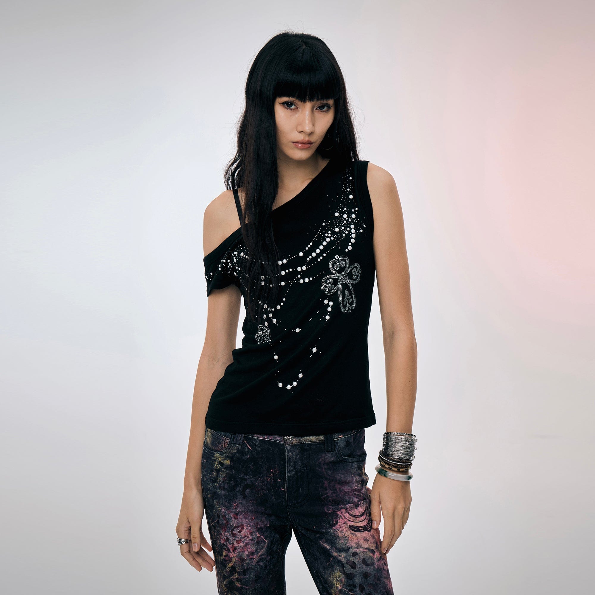 FAYCHUI Asymmetrical Pearl Studded Tank Top