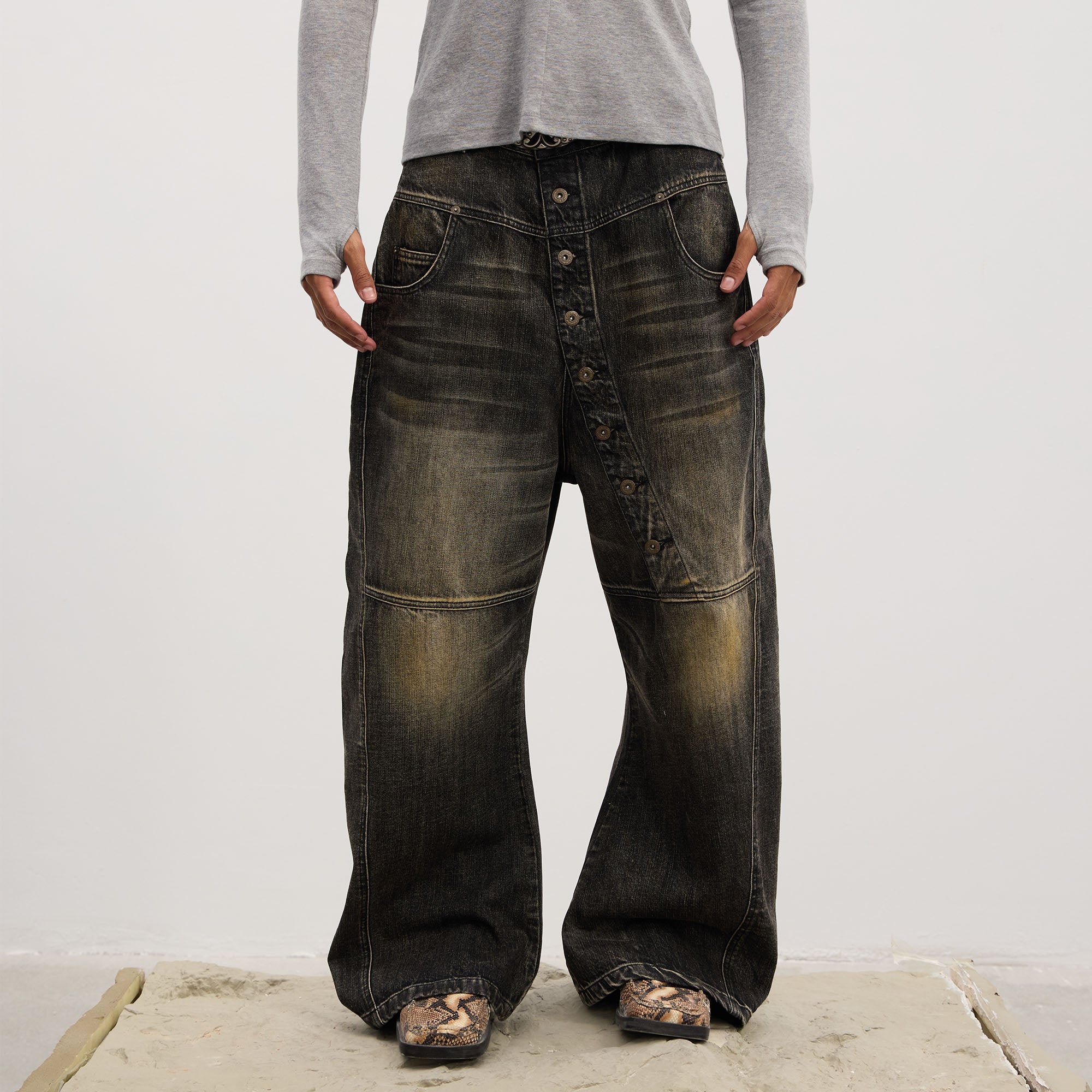DND4DES Asymmetric Button-Fly Panel Washed Jeans