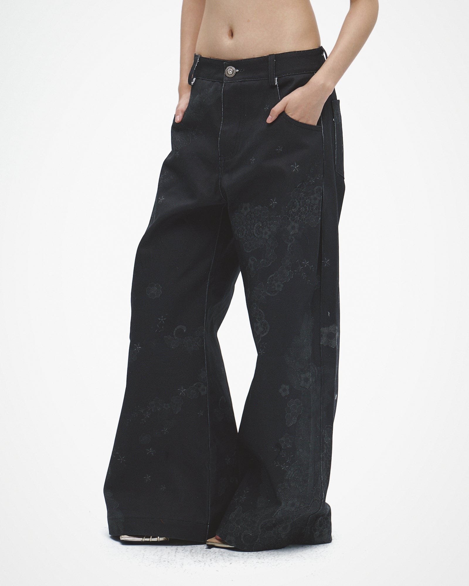 FAYCHUI Lace Graphics Wide-Leg Jeans Black