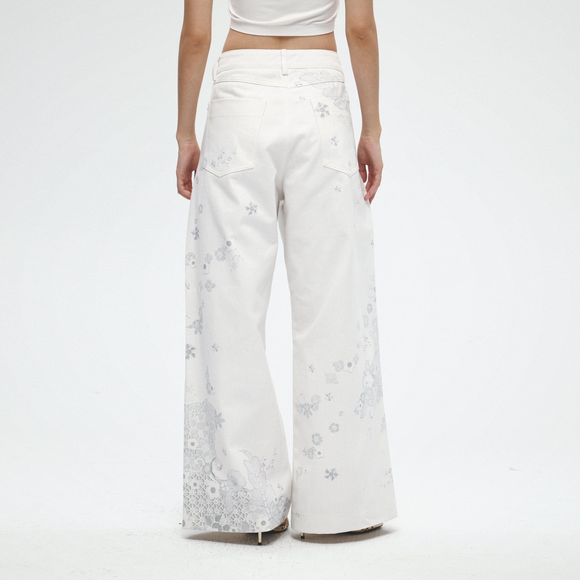 FAYCHUI Lace Graphics Wide-Leg Jeans White