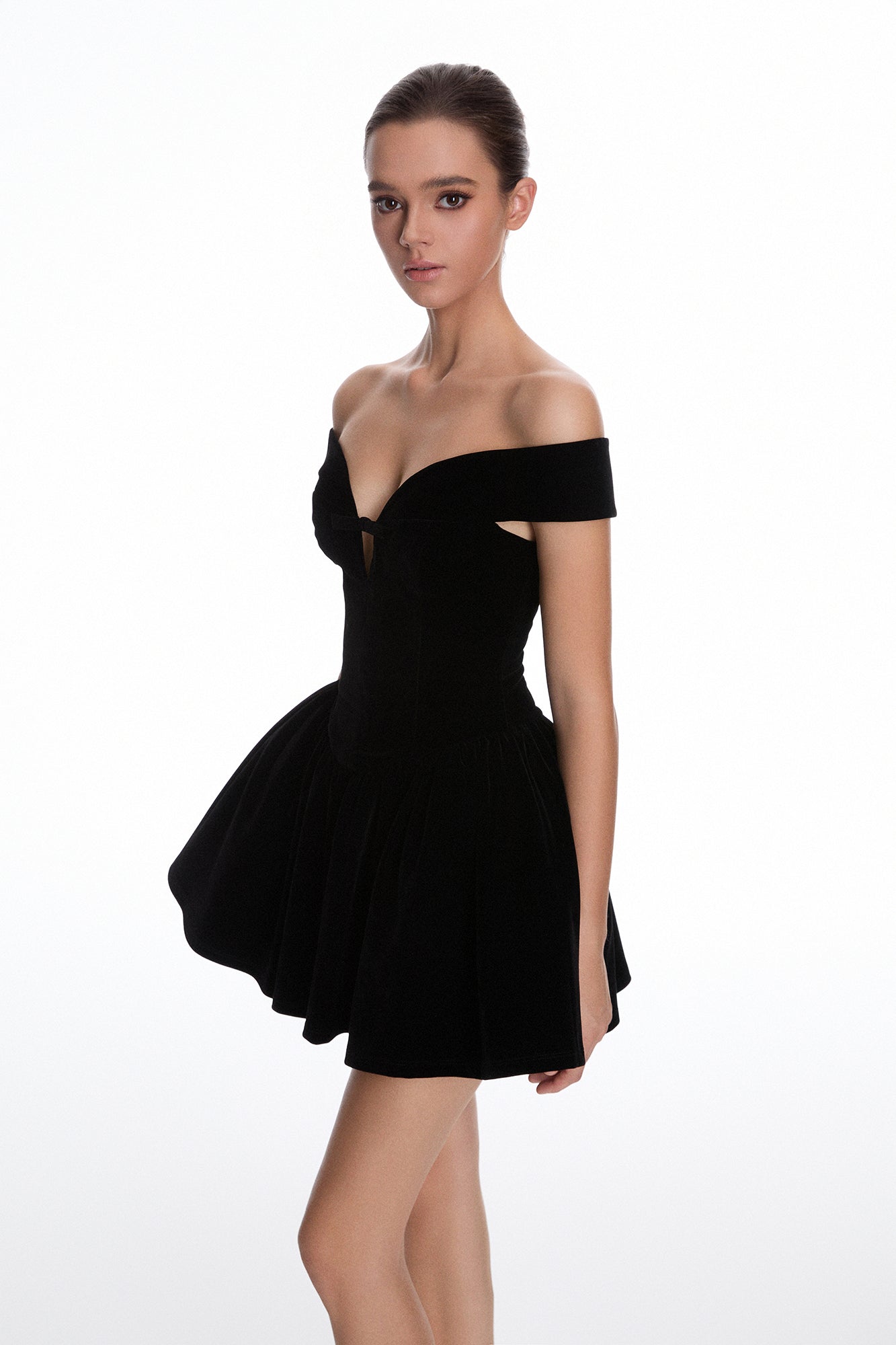 MILLIONLOTUS Off-Shoulder Cut-Out Fit-And-Flare Mini Dress