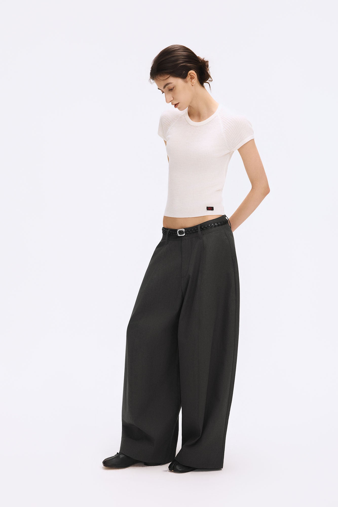 ARTIFICIAL WORLD Ribbed Slim Cropped T-Shirt