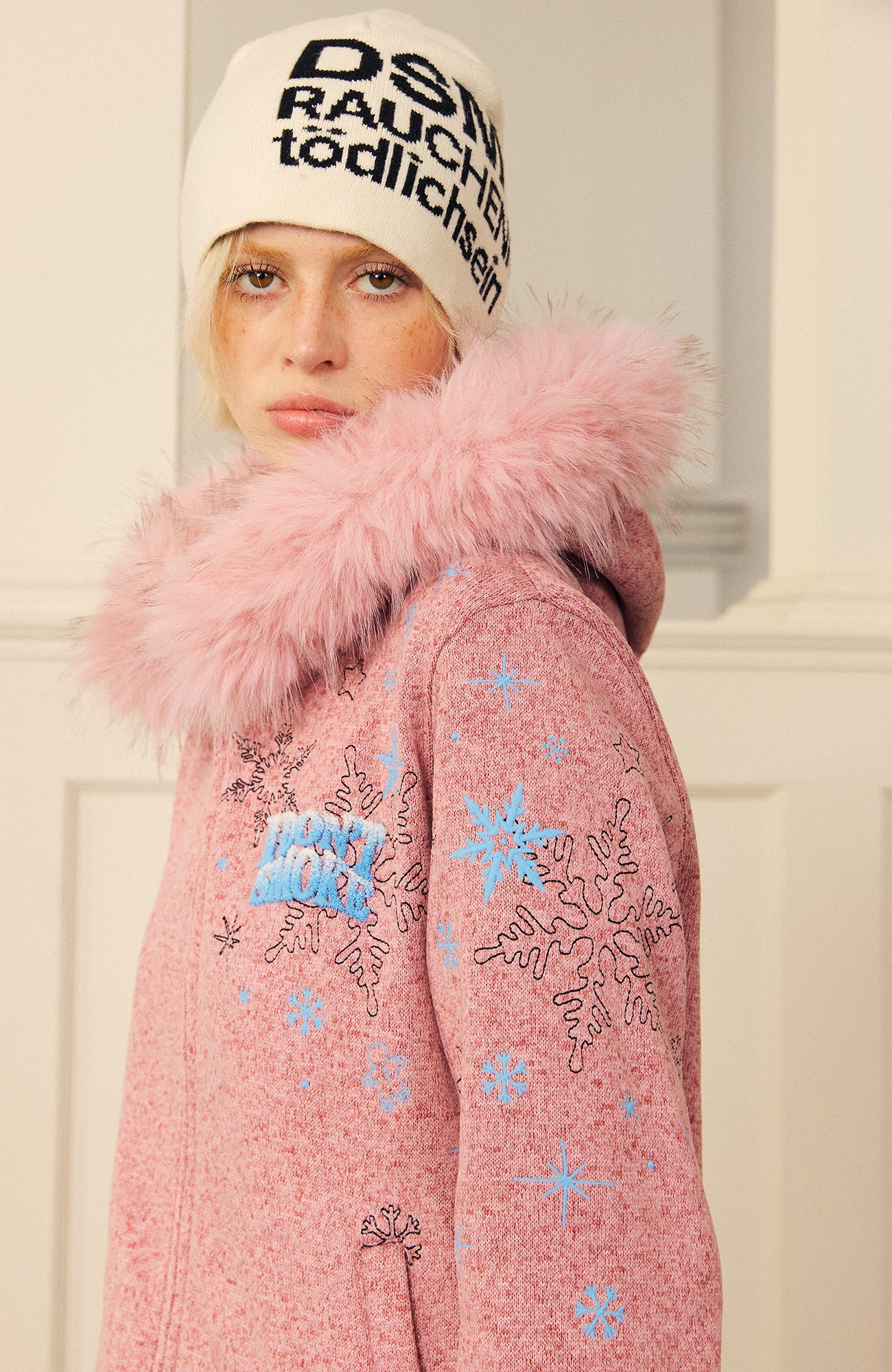 DONSMOKE Snowflake Embroidered Fleece-Lined Zip-Up Hoodie