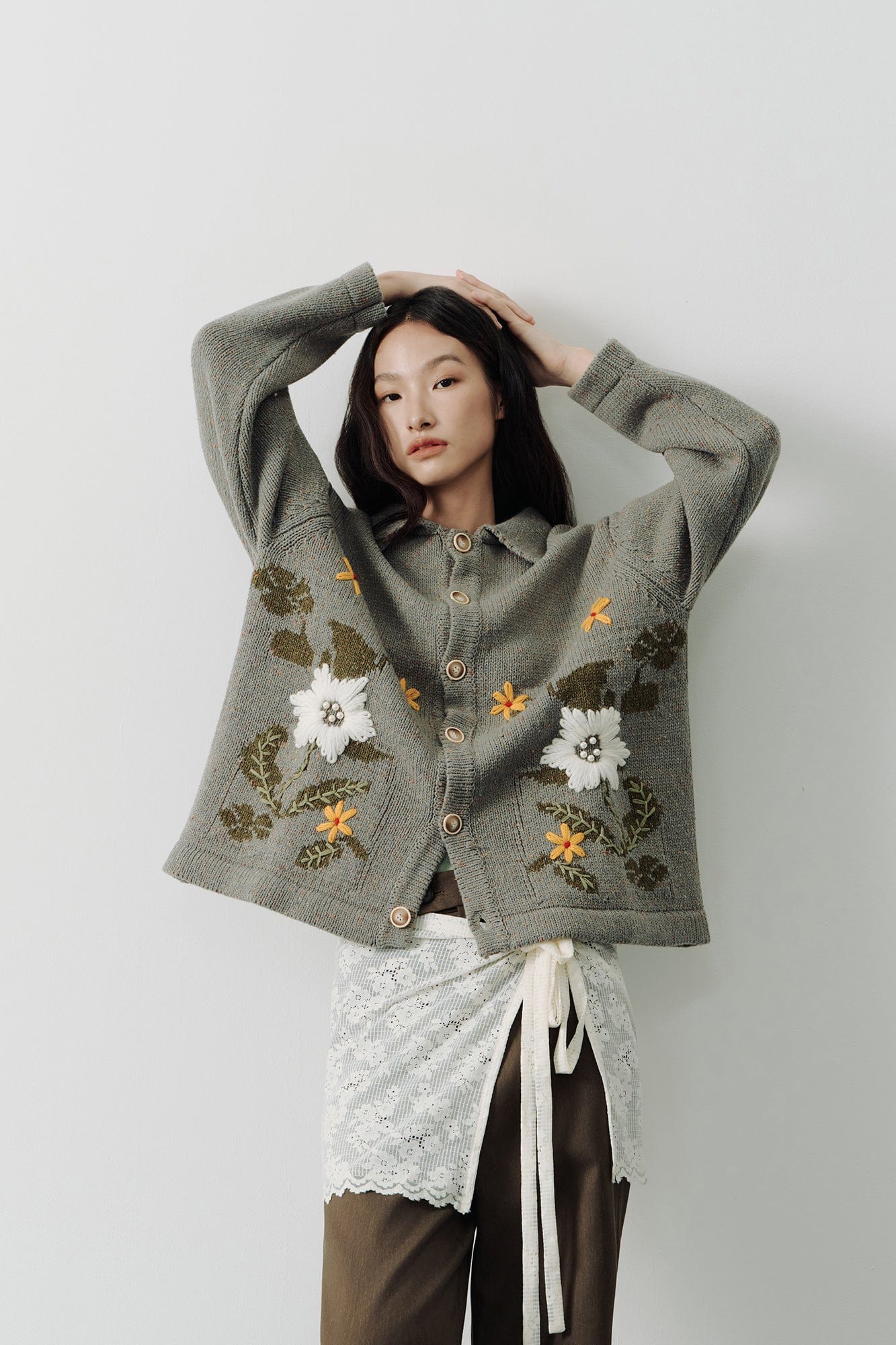 SAME FLOW Embroidered Pearl Floral Cardigan