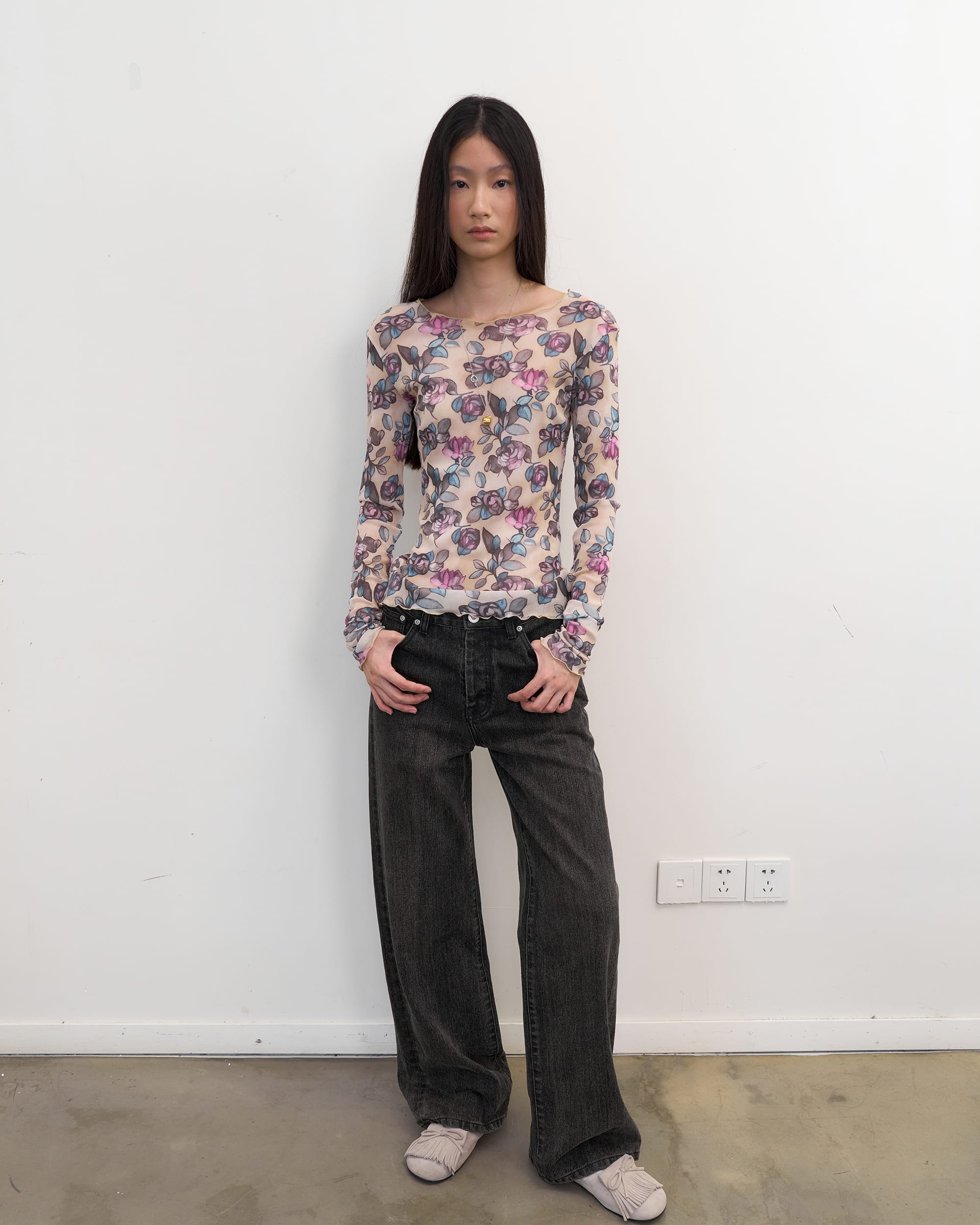 NEVERSEEZ Retro Washed Straight-Leg Jeans