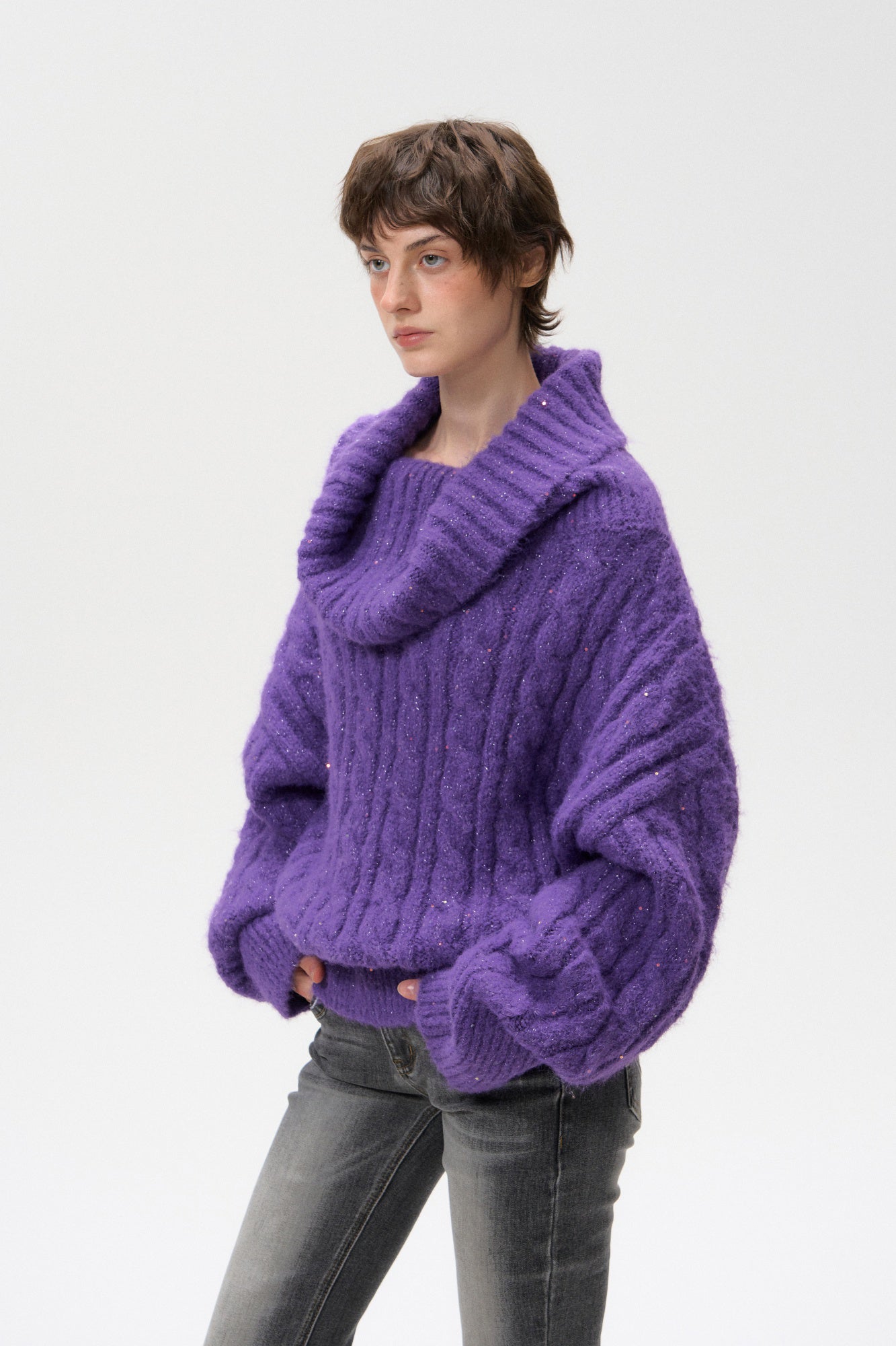 10AMSOTIIIIIIRED Fold-Over Cable Knit Sweater