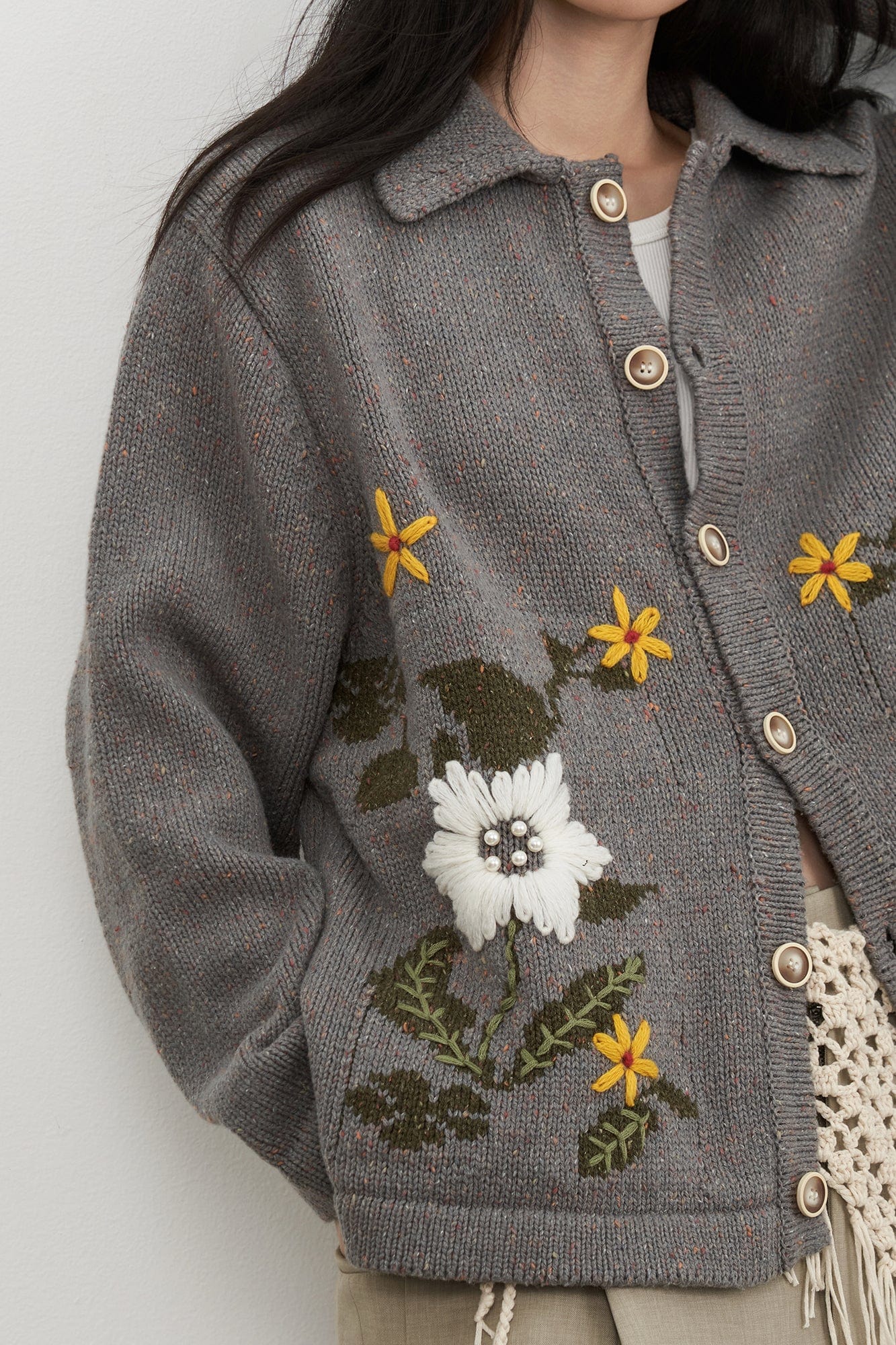 SAME FLOW Embroidered Pearl Floral Cardigan