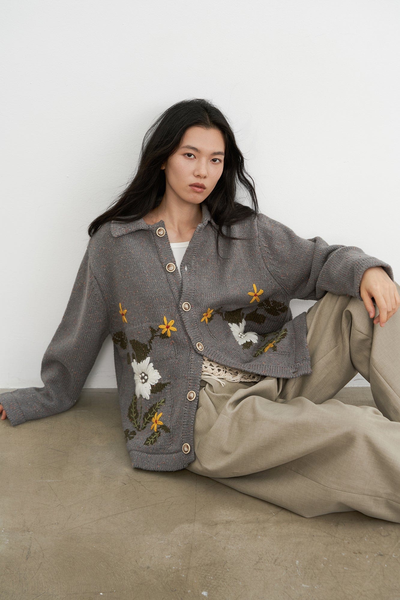 SAME FLOW Embroidered Pearl Floral Cardigan