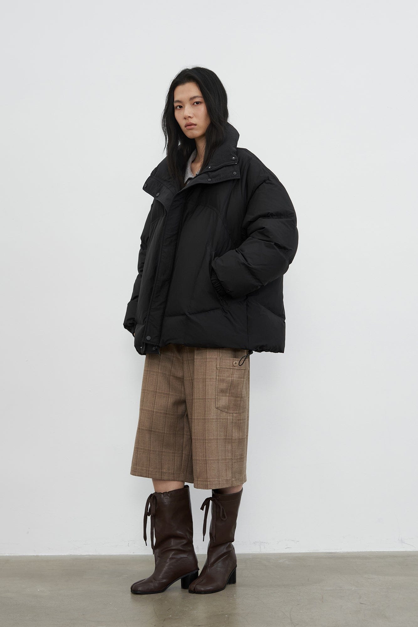 SAME FLOW Reversible Cropped Down Jacket