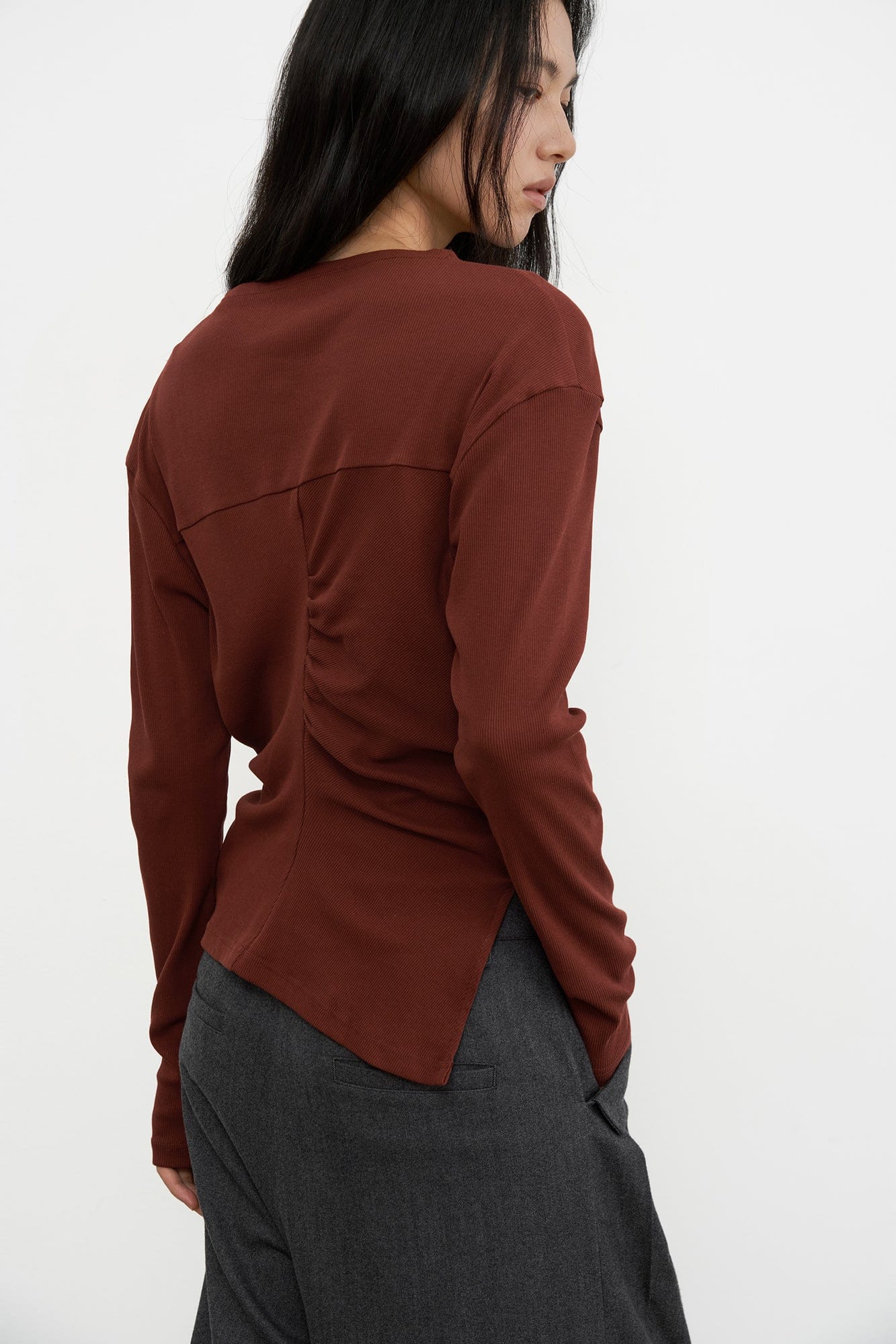 SAME FLOW Ruched Back Paneled Long Sleeve Tee