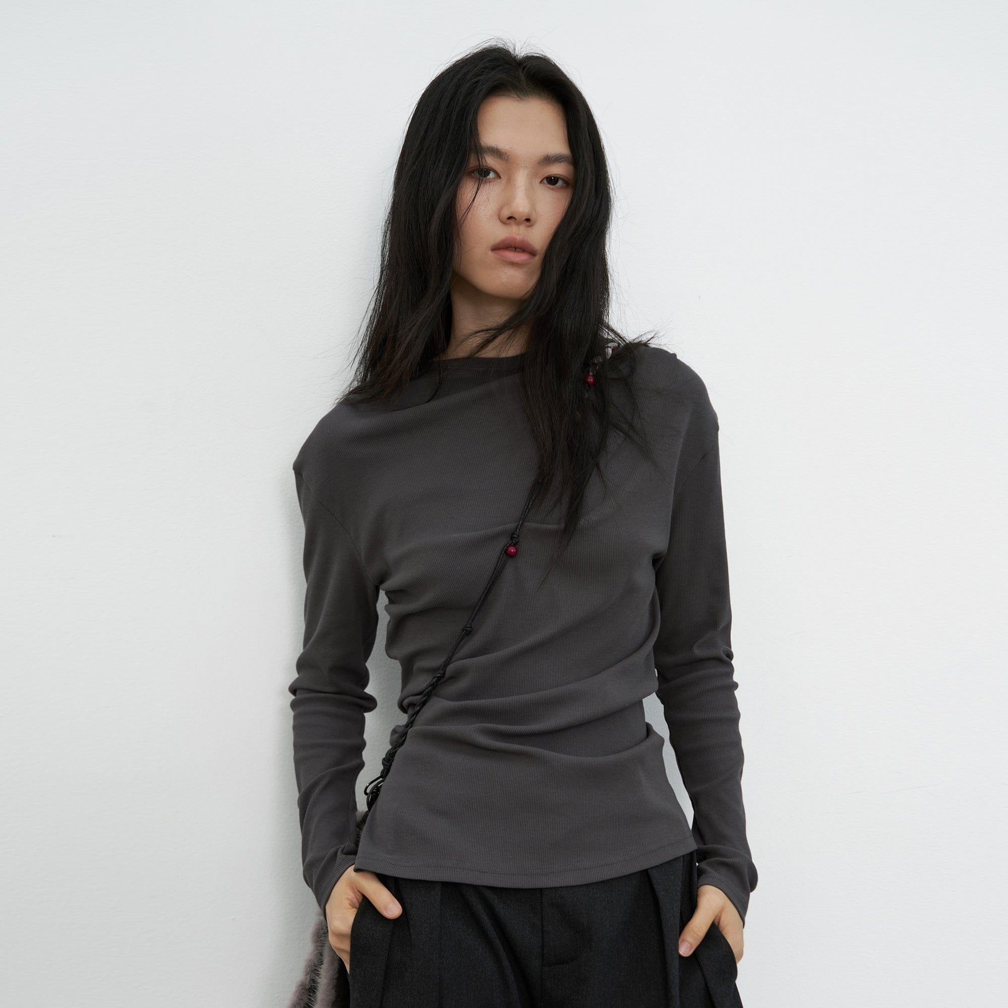 SAME FLOW Ruched Back Paneled Long Sleeve Tee
