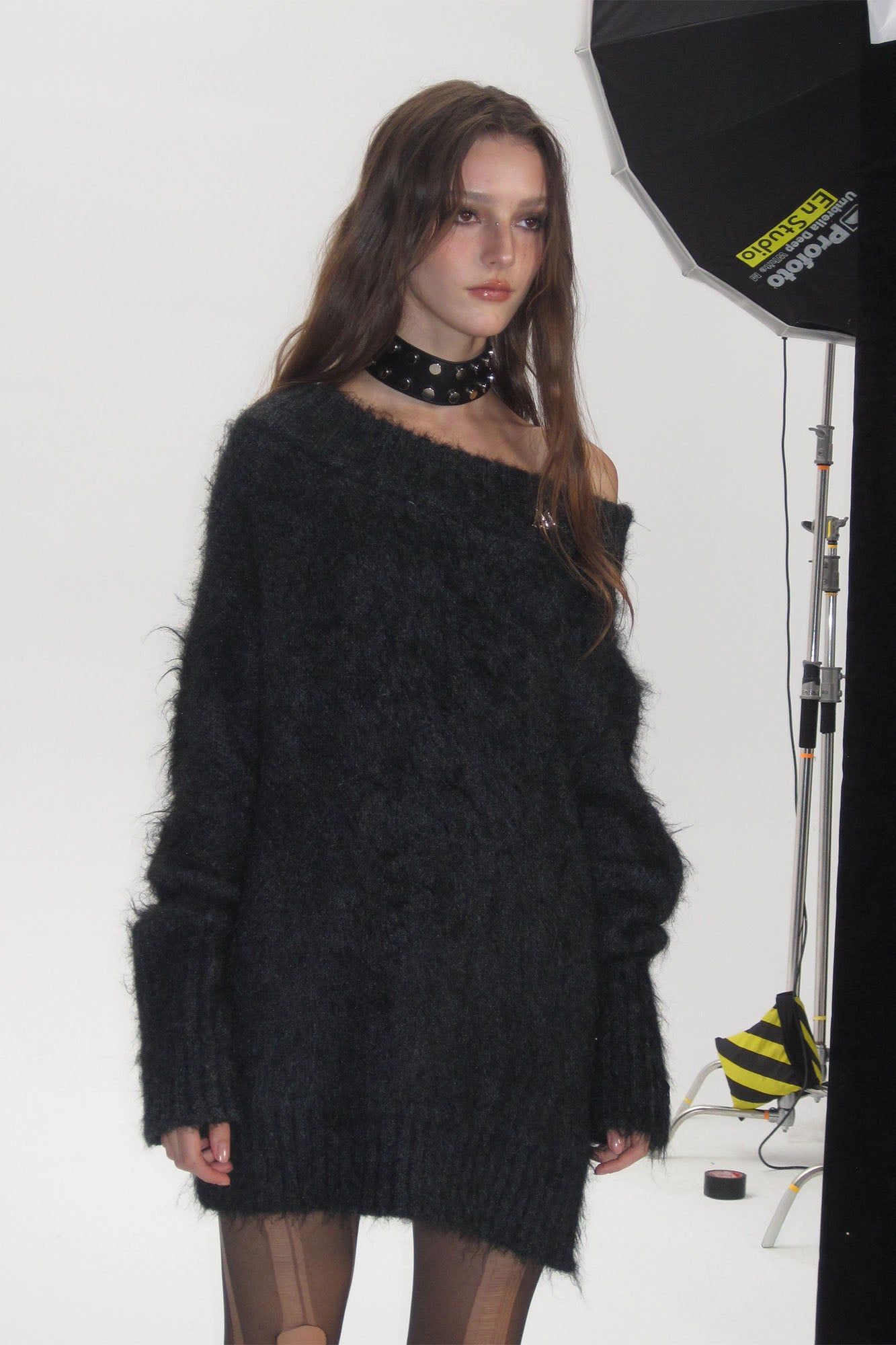 10AMSOTIIIIIIRED Convertible Off-Shoulder Brushed Oversized Sweater