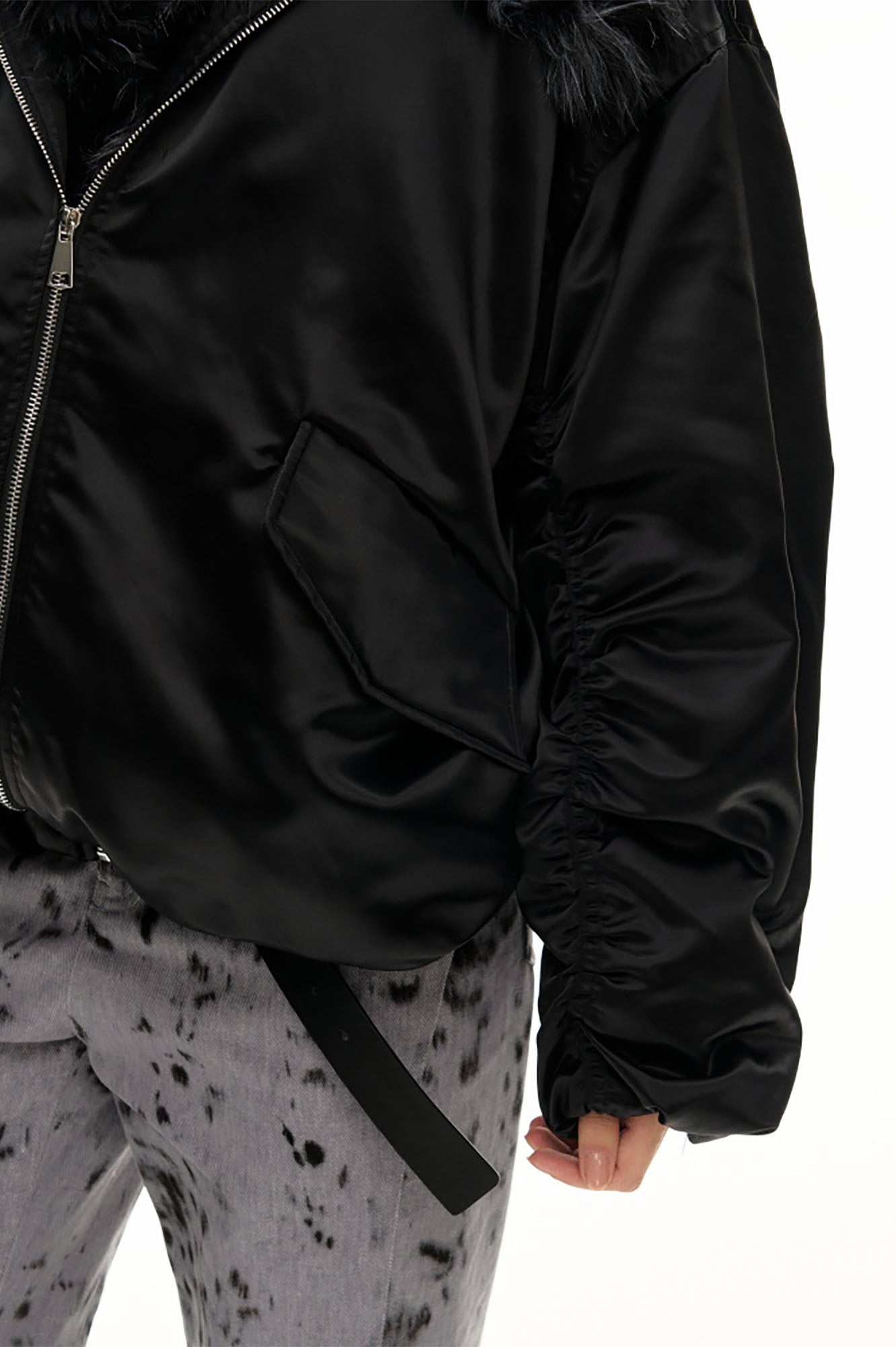 10AMSOTIIIIIIRED Detachable Faux Fur-Trim Glossy Down Jacket