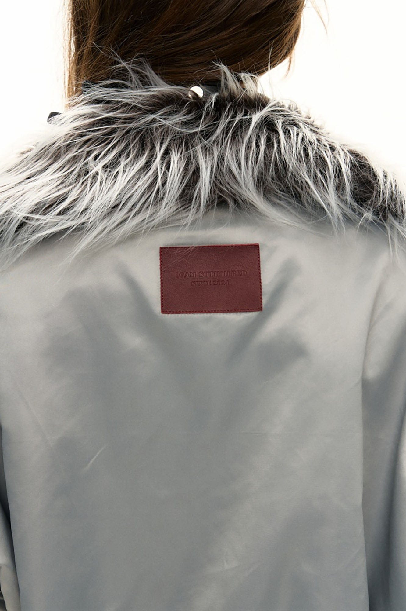 10AMSOTIIIIIIRED Detachable Faux Fur-Trim Glossy Down Jacket