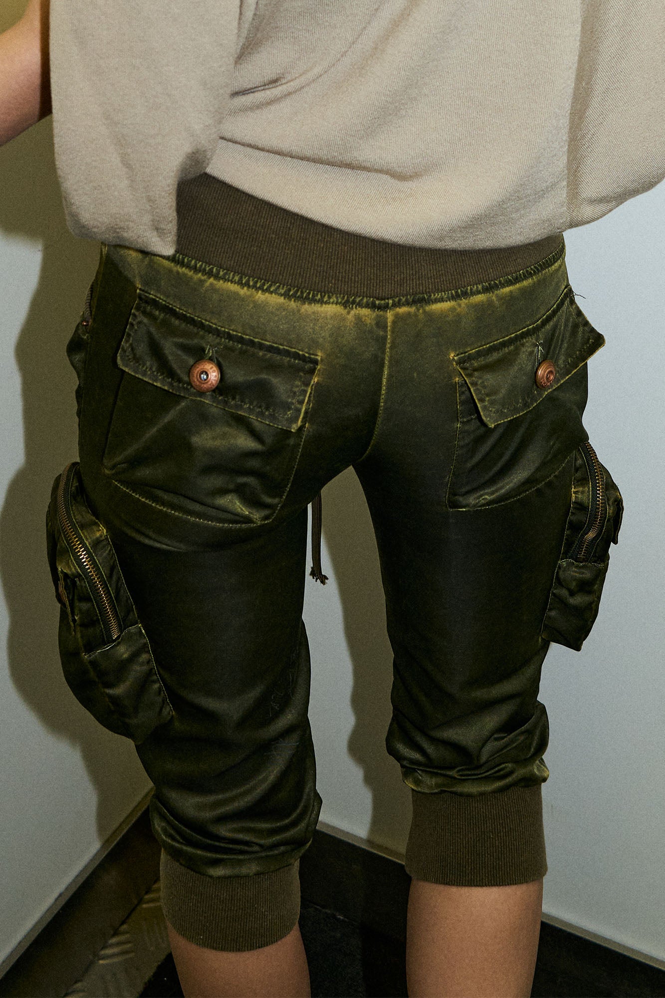 NINETYNINE PERCENT Washed Zippered Cargo Capri Pants