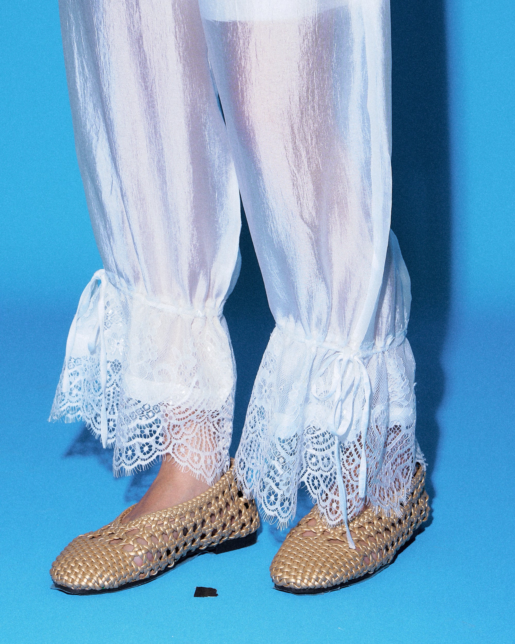 10AMSOTIIIIIIRED Crinkled Sheen Lace Trim Lantern Pants