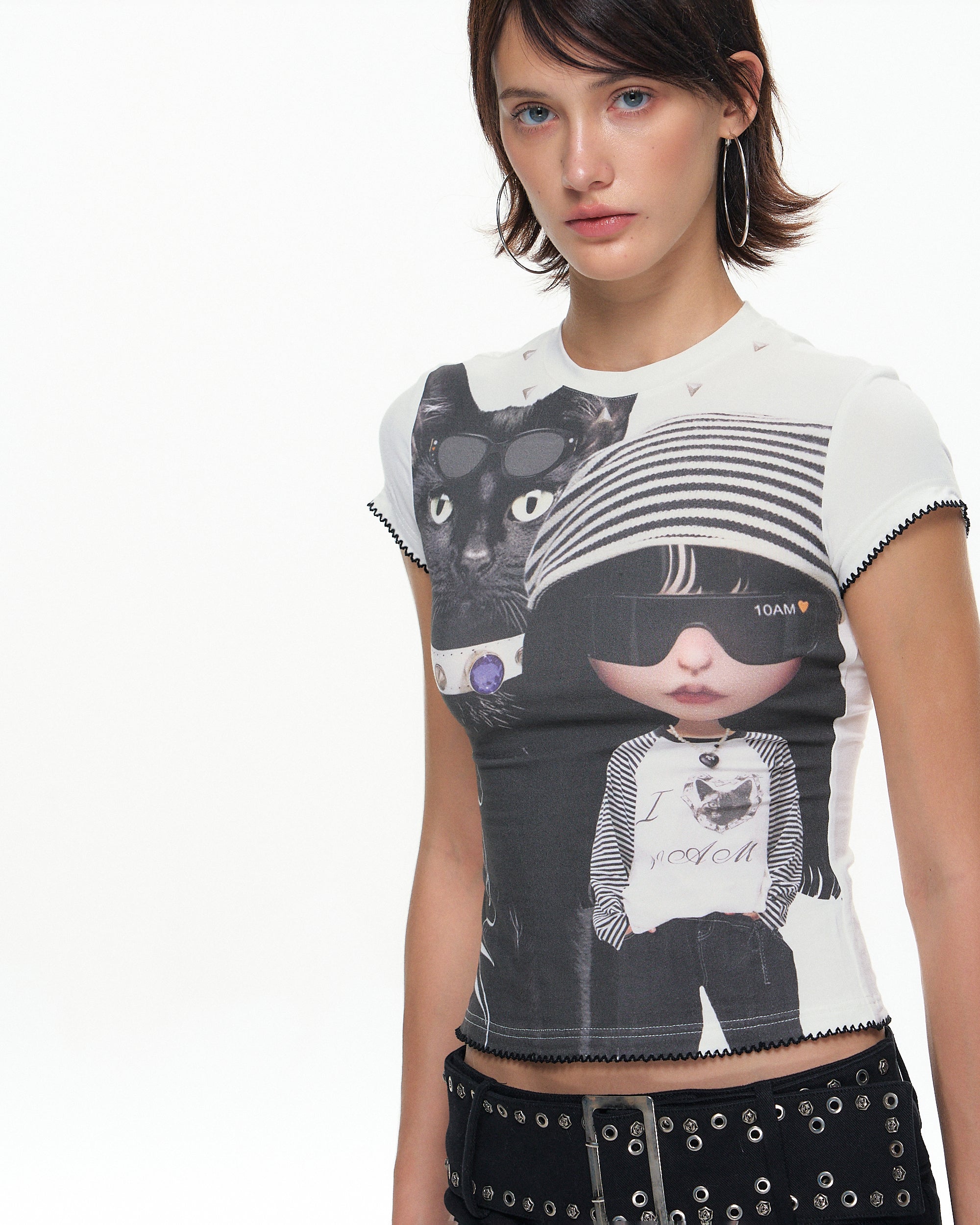 10AMSOTIIIIIIRED Girl And Cat Graphic Slim Tee